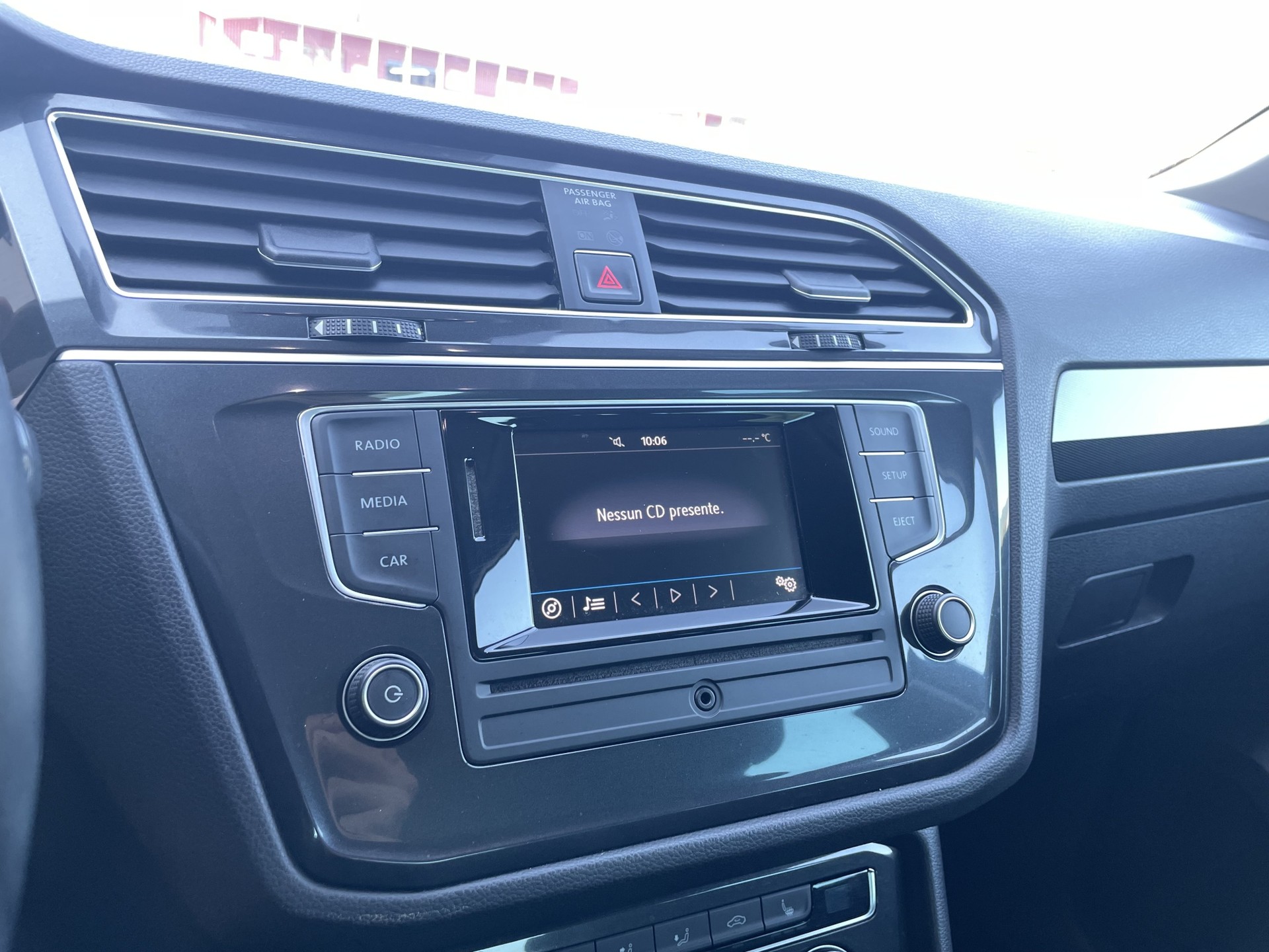 VW Tiguan 2.0 TDI SCR Comfortline 4Motion-image-10
