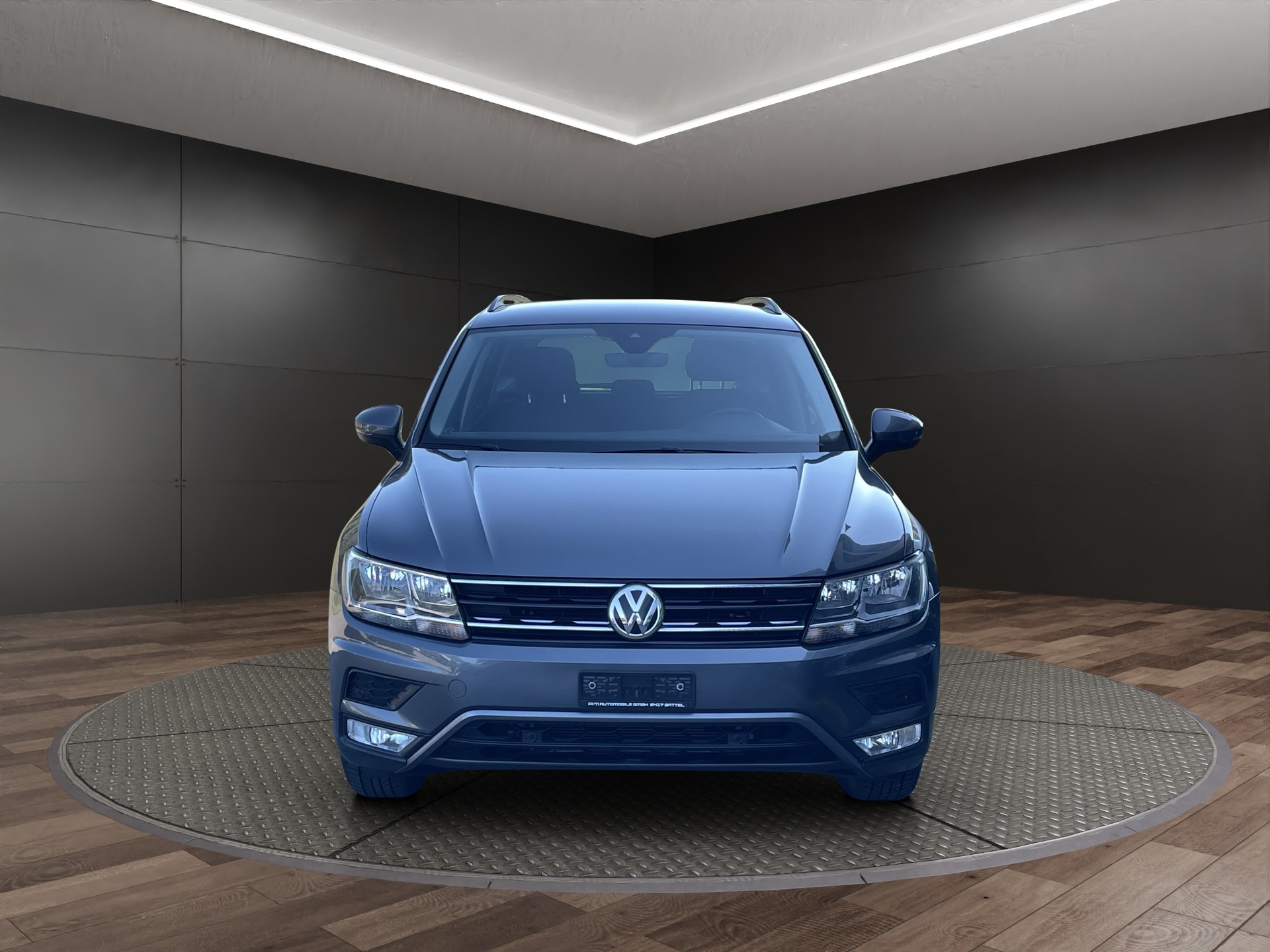 VW Tiguan 2.0 TDI SCR Comfortline 4Motion-image-1