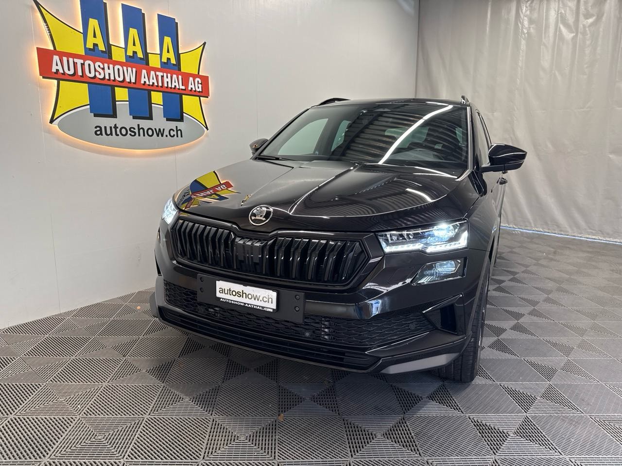 SKODA Karoq 2.0 TSI SportLine 4x4 DSG-image-17