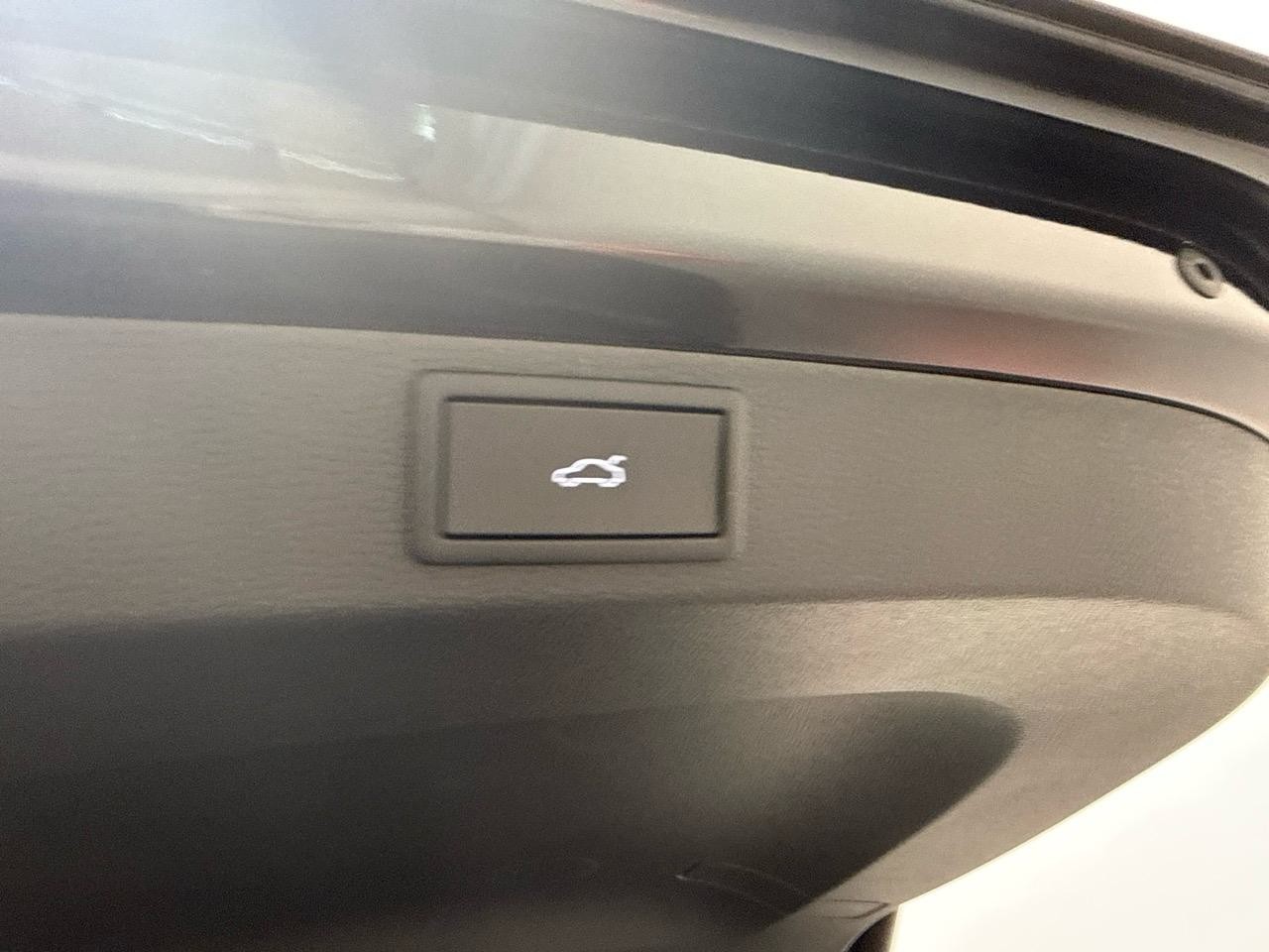 SKODA Karoq 2.0 TSI SportLine 4x4 DSG-image-14