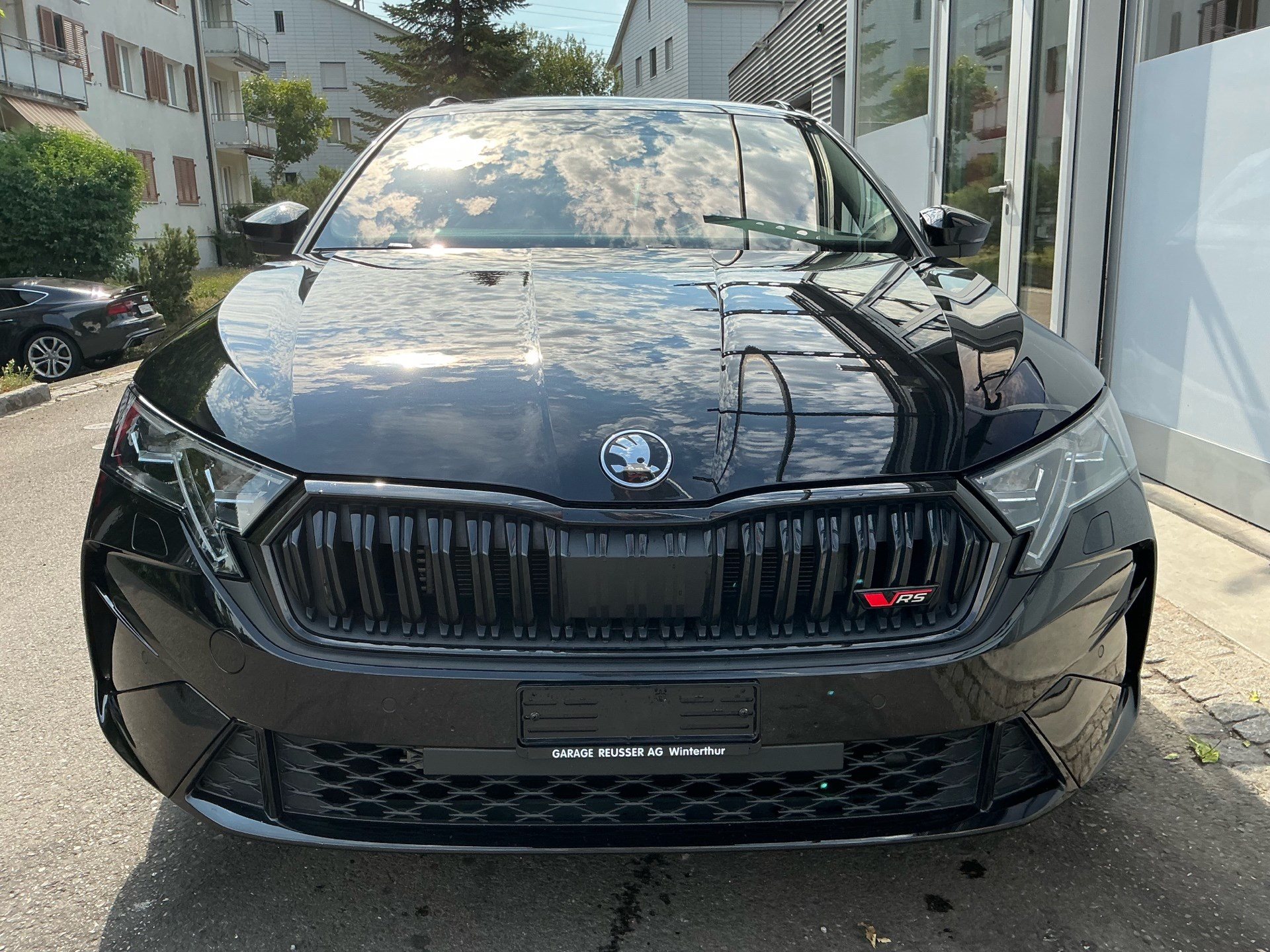 SKODA Octavia Combi 2.0 TSI 265 PS RS ***PANORAMASCHIEBEDACH, ANHÄNGERKUPPLUNG & STANDHEIZUNG***-image-1