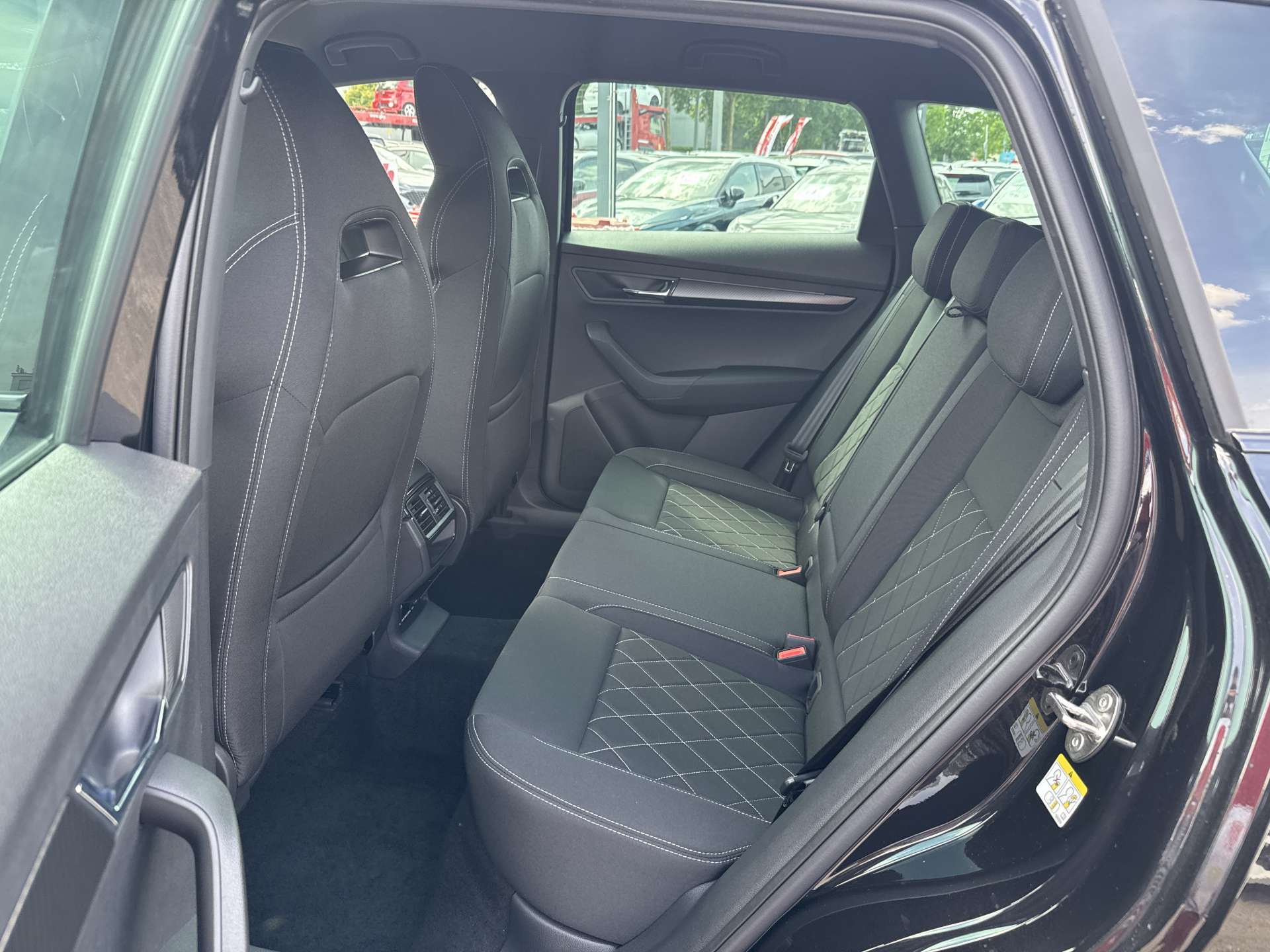 SKODA Karoq 2.0 TSi SportLine 4x4 DSG-Automat-image-5