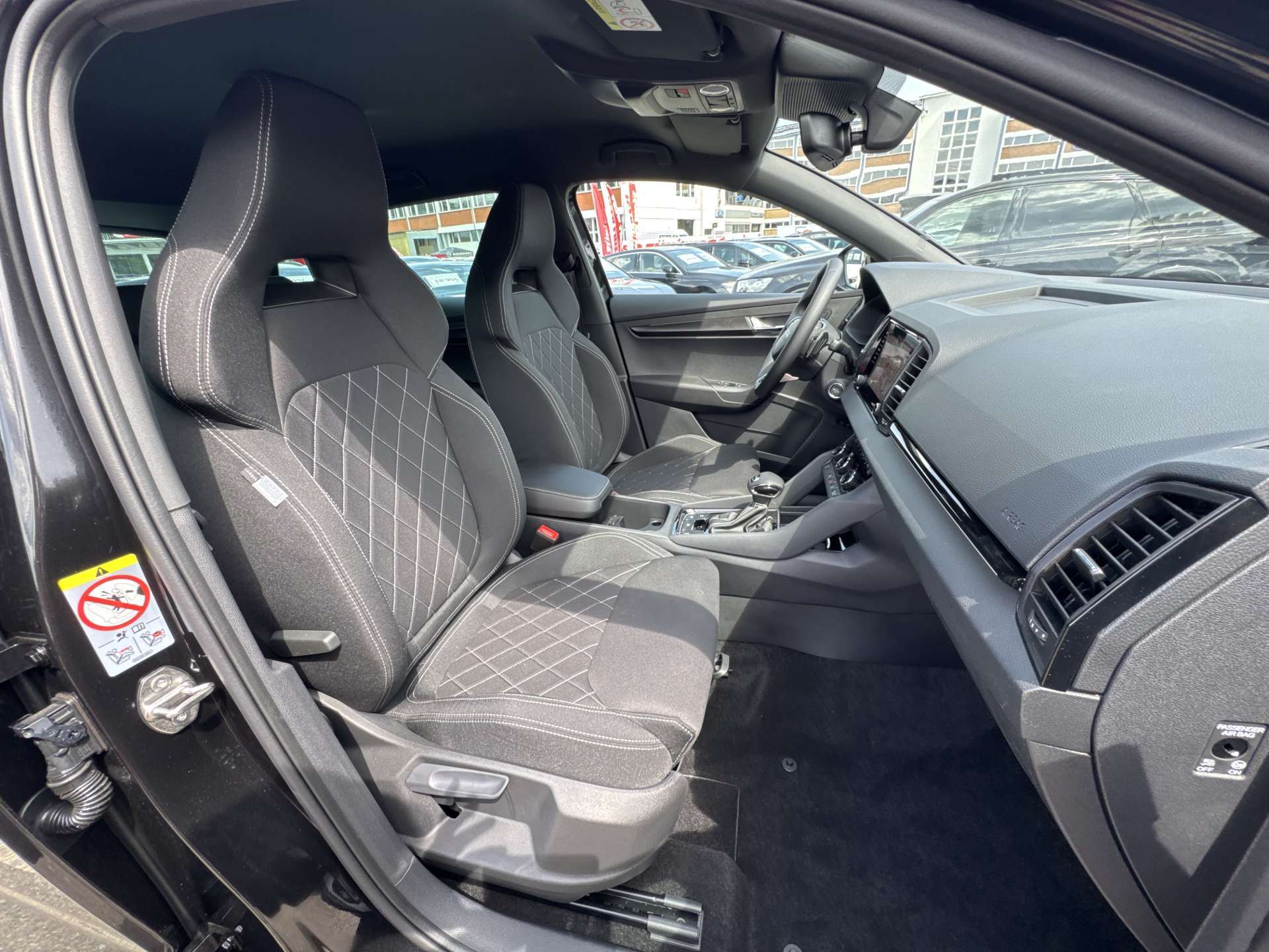 SKODA Karoq 2.0 TSi SportLine 4x4 DSG-Automat-image-11