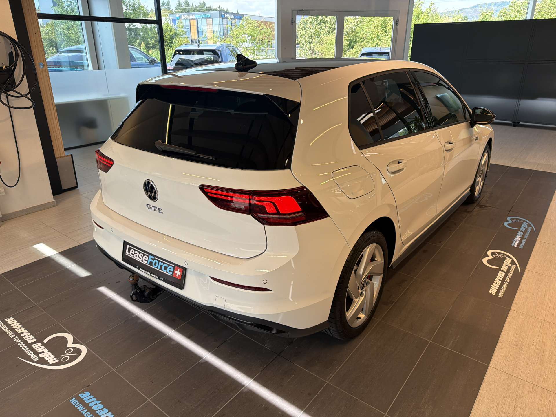 VW Golf 1.5 TSi PHEV GTE DSG-Automat-image-2
