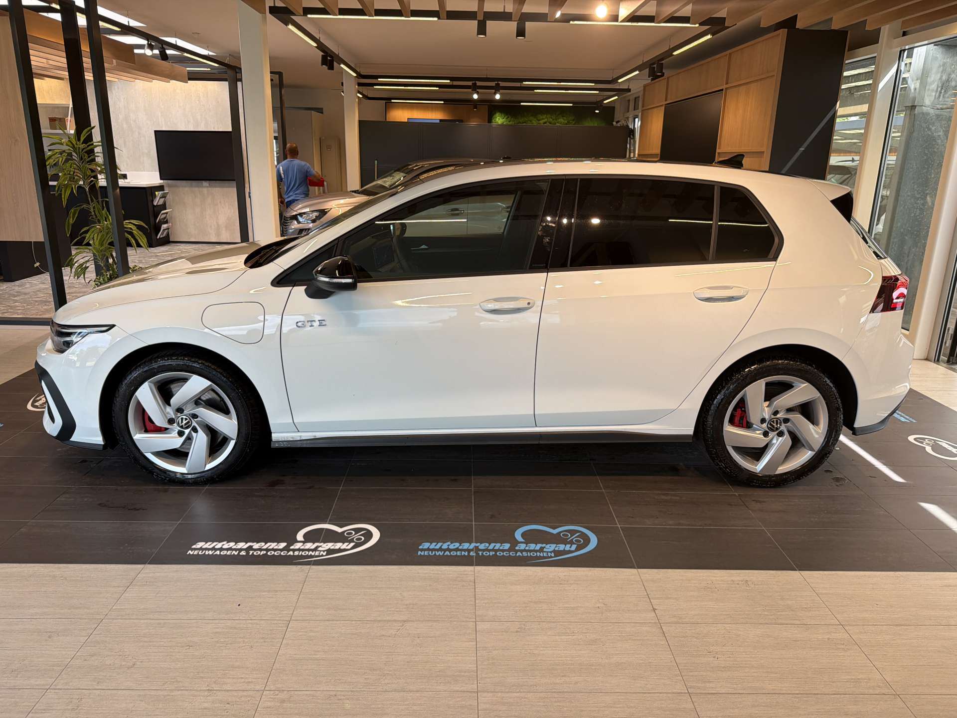 VW Golf 1.5 TSi PHEV GTE DSG-Automat-image-11