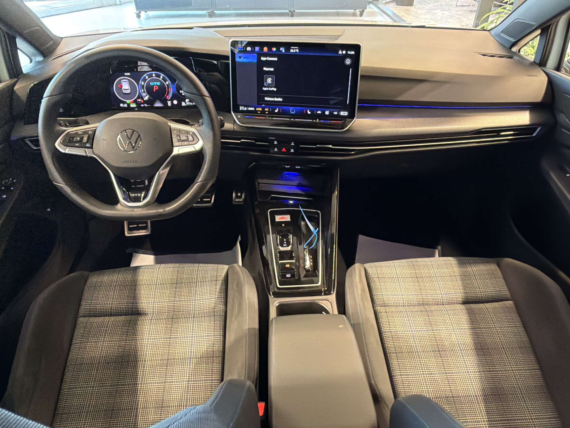 VW Golf 1.5 TSi PHEV GTE DSG-Automat-image-14