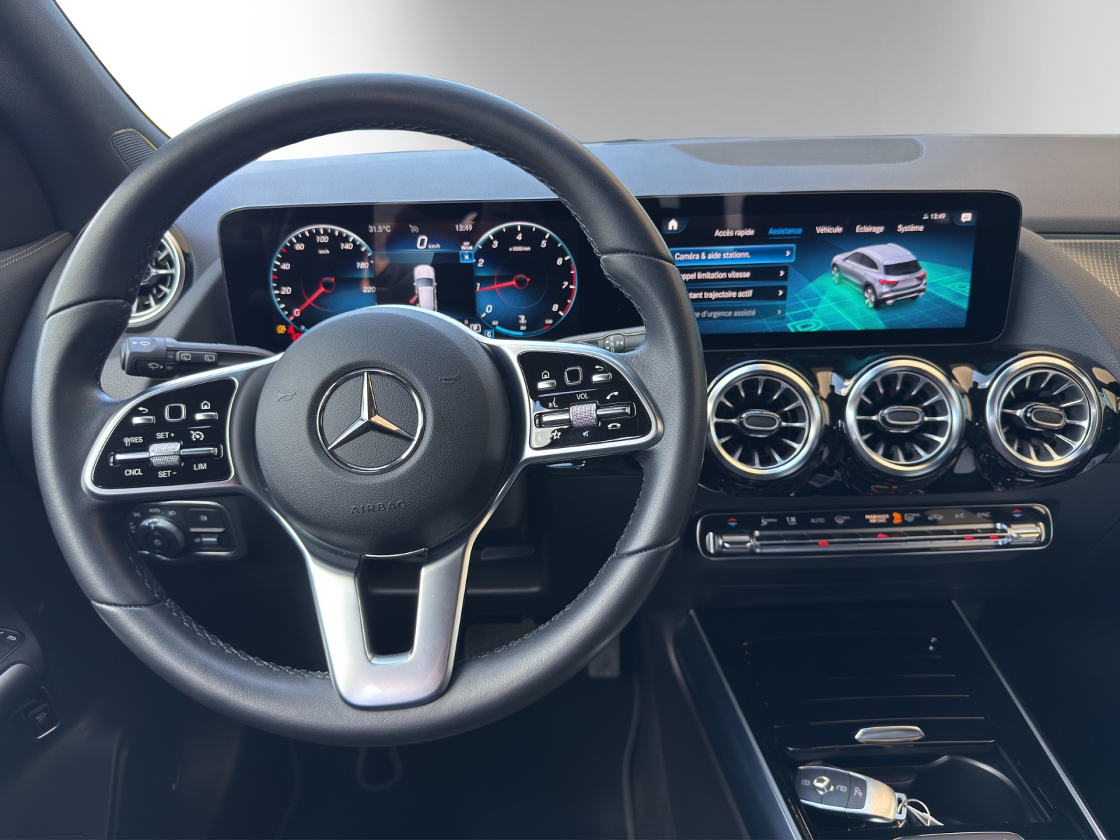 Image MERCEDES-BENZ GLA-200 GLA 200 Progressive