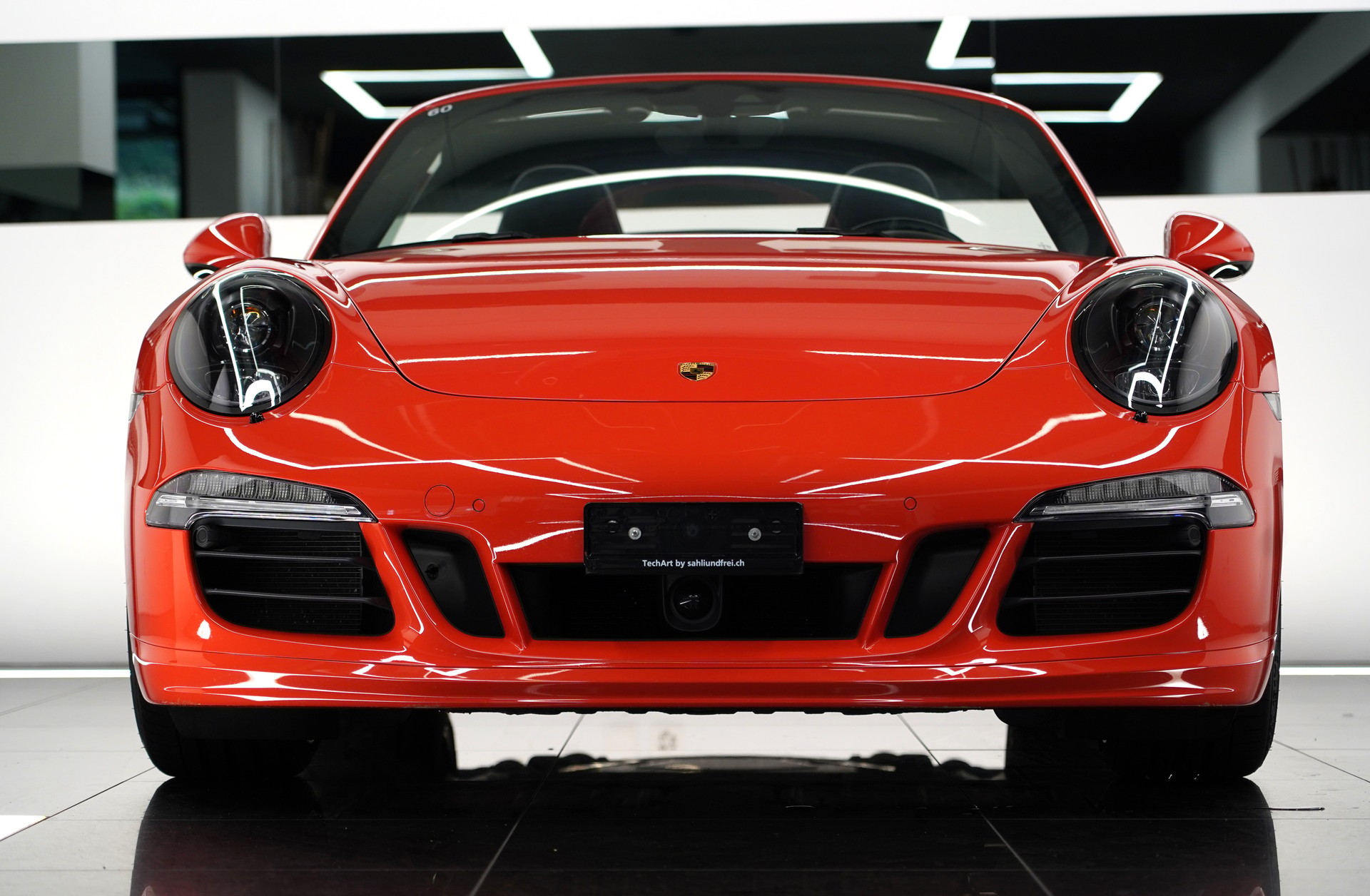PORSCHE 911 Carrera 4 GTS Cabrio-image-3