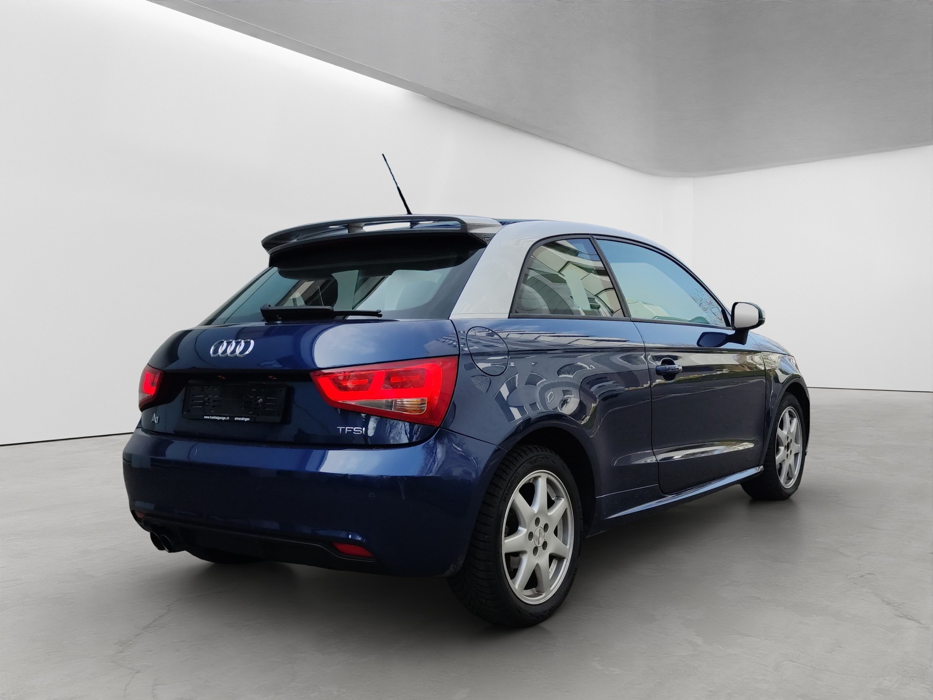 AUDI A1 1.4 TFSI Attraction S-tronic-image-6