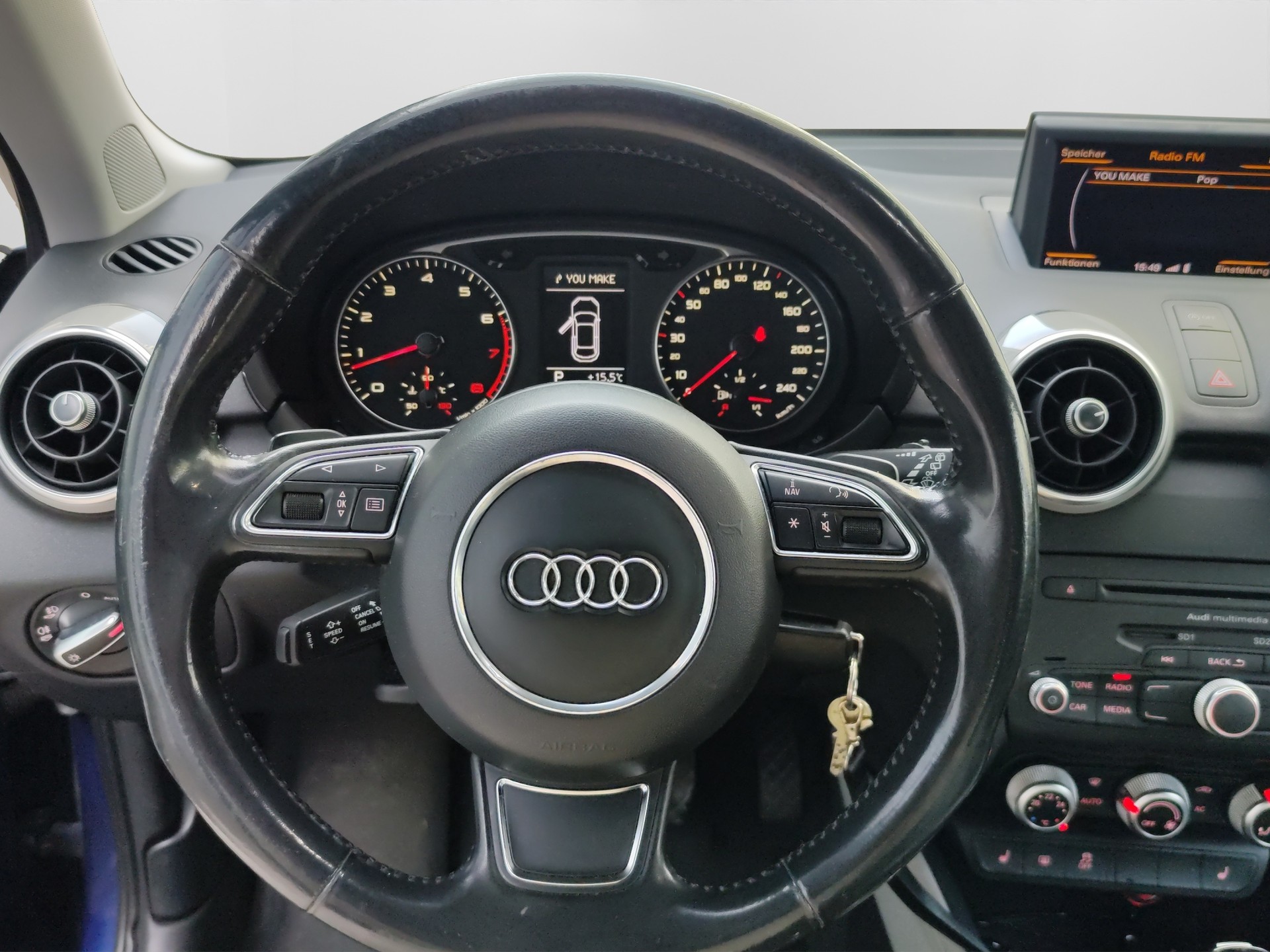 AUDI A1 1.4 TFSI Attraction S-tronic-image-16