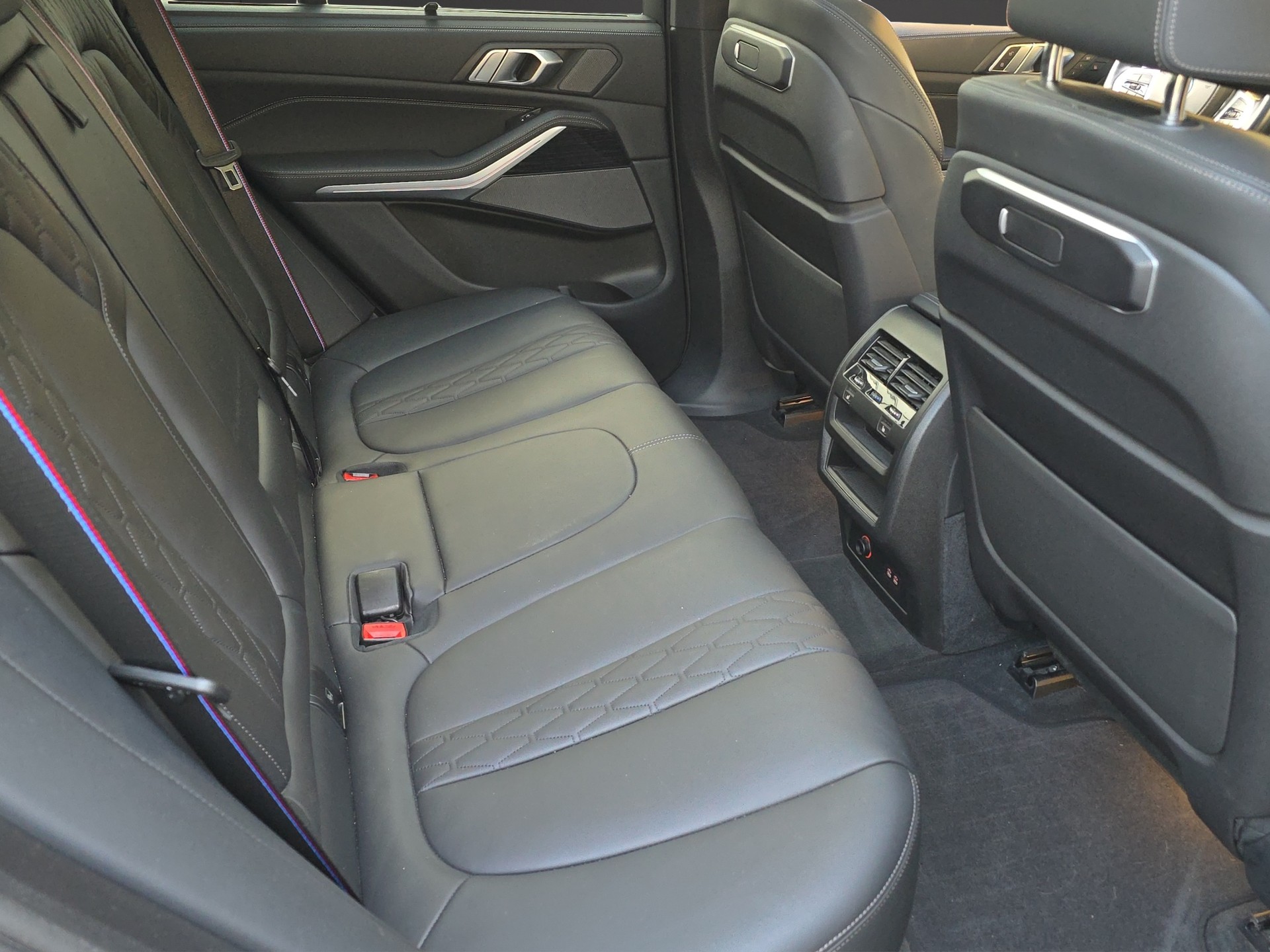 BMW X5 50e xDrive M Sport PRO ** 2'700 kg Anhängelast // 5 Jahre GARANTIE **-image-10