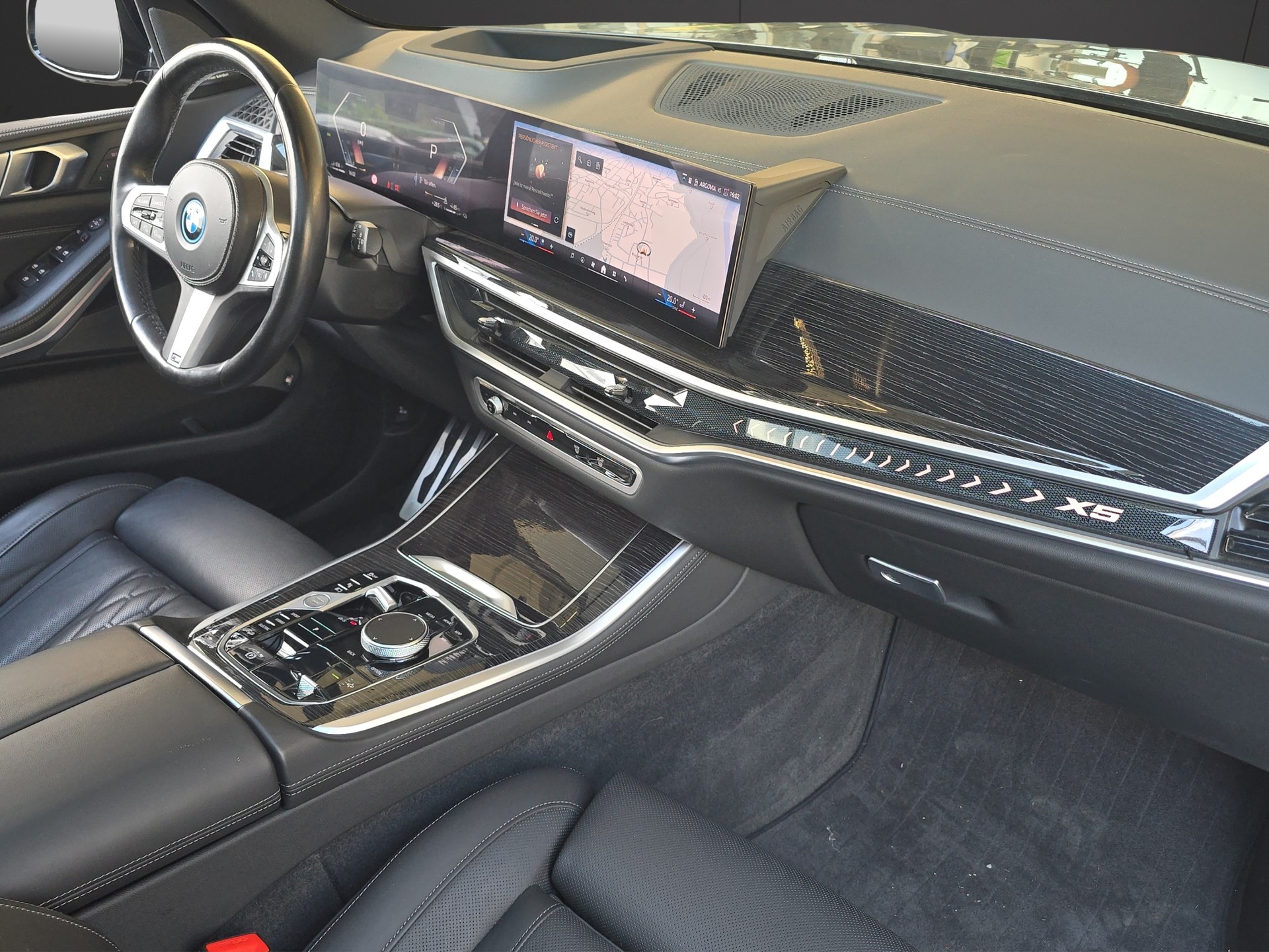 BMW X5 50e xDrive M Sport PRO ** 2'700 kg Anhängelast // 5 Jahre GARANTIE **-image-9