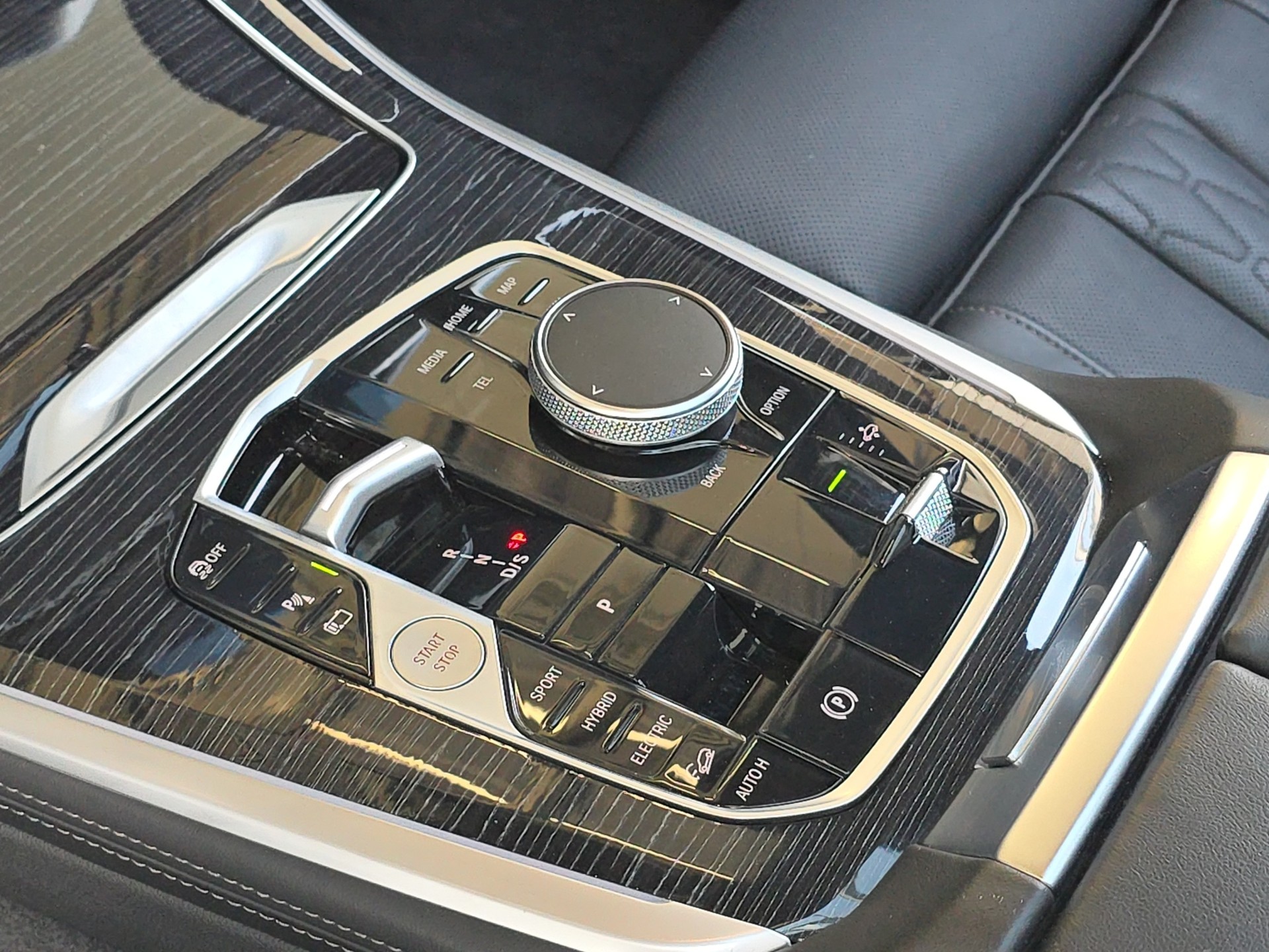 BMW X5 50e xDrive M Sport PRO ** 2'700 kg Anhängelast // 5 Jahre GARANTIE **-image-14