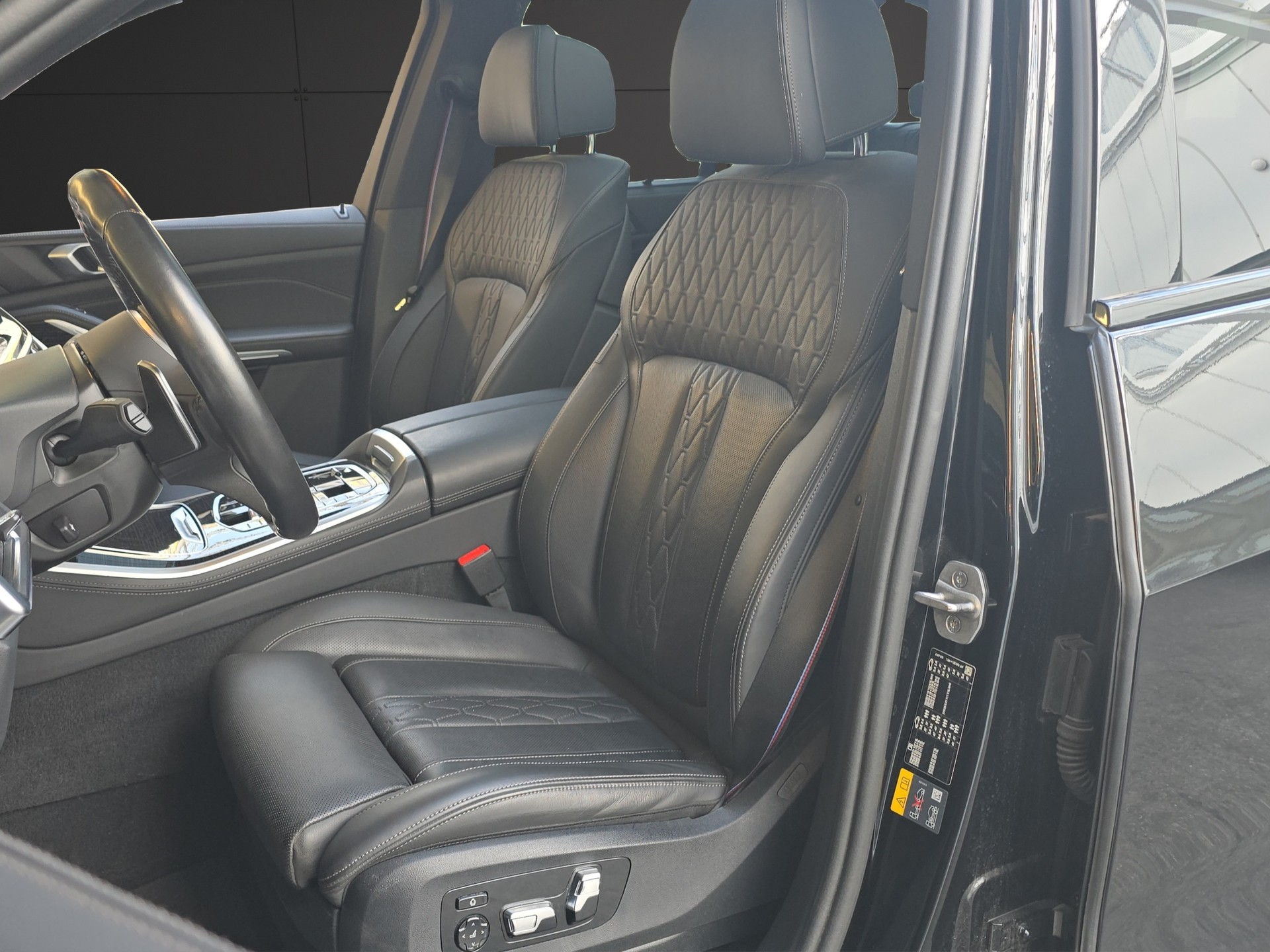 BMW X5 50e xDrive M Sport PRO ** 2'700 kg Anhängelast // 5 Jahre GARANTIE **-image-8