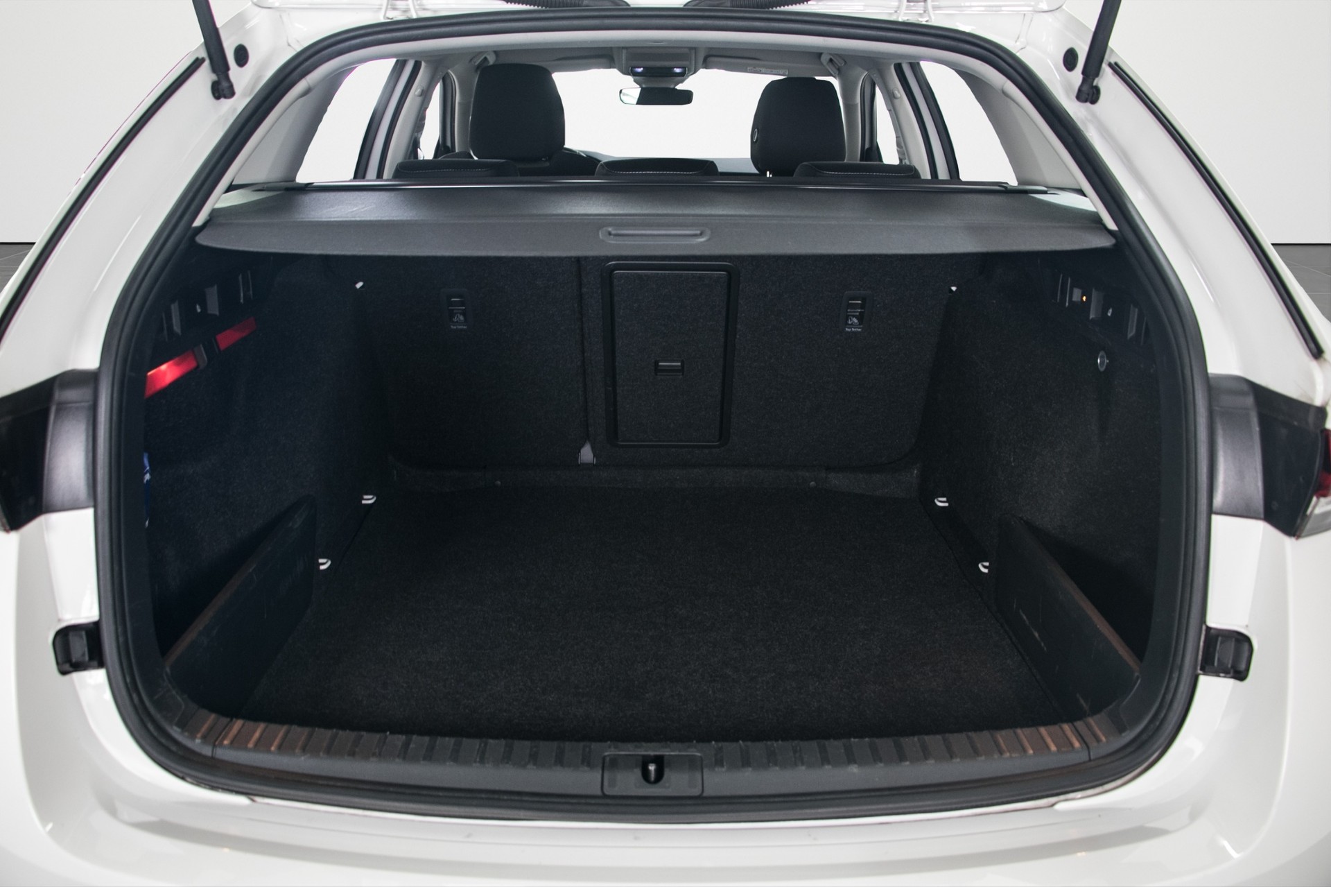 SKODA Octavia Combi 2.0 TDI DSG Ambition 4x4-image-10
