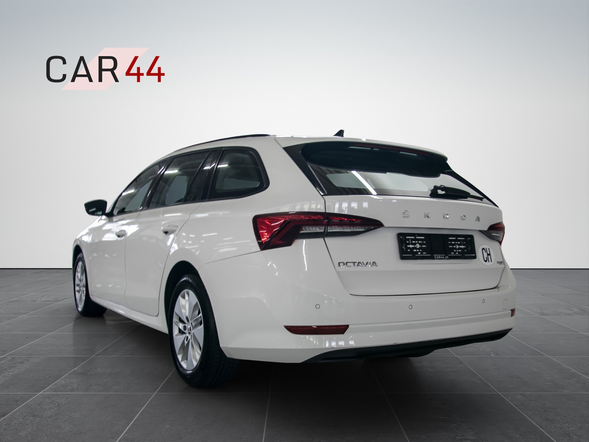 SKODA Octavia Combi 2.0 TDI DSG Ambition 4x4-image-2