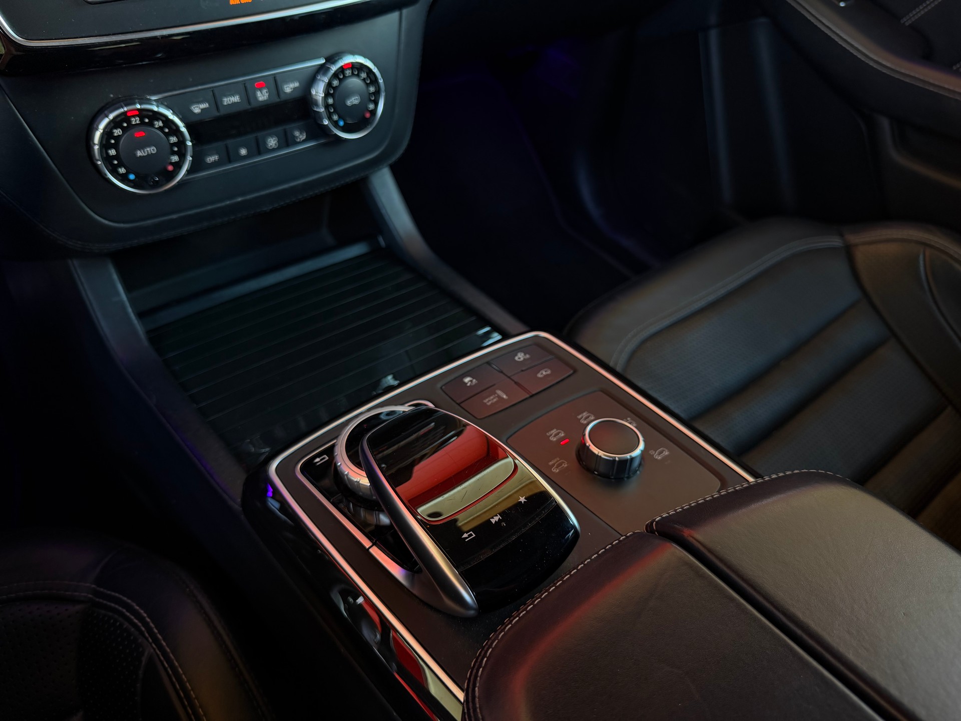 MERCEDES-BENZ GLE 63 S AMG 4Matic Speedshift Plus 7G-Tronic *CH-Fahrzeug* *AHK* *Crochet d'attelage**-image-10