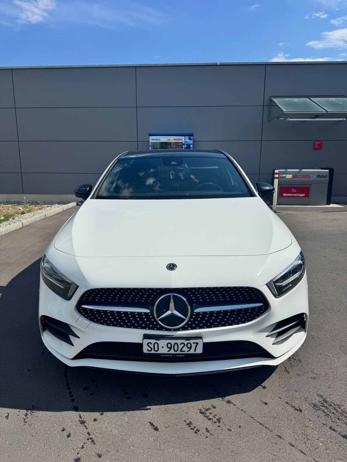 MERCEDES-BENZ A 200 AMG Line-image-0