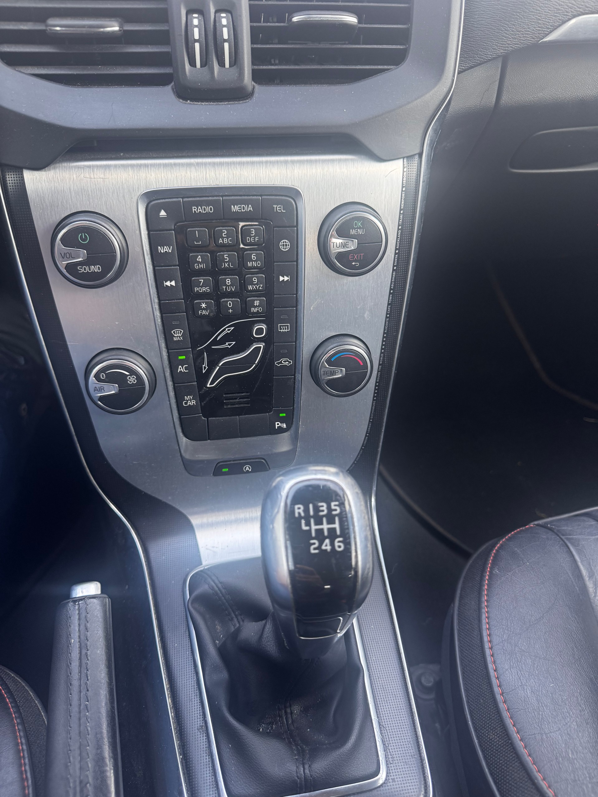 VOLVO V40 T3 OceanRace-image-9