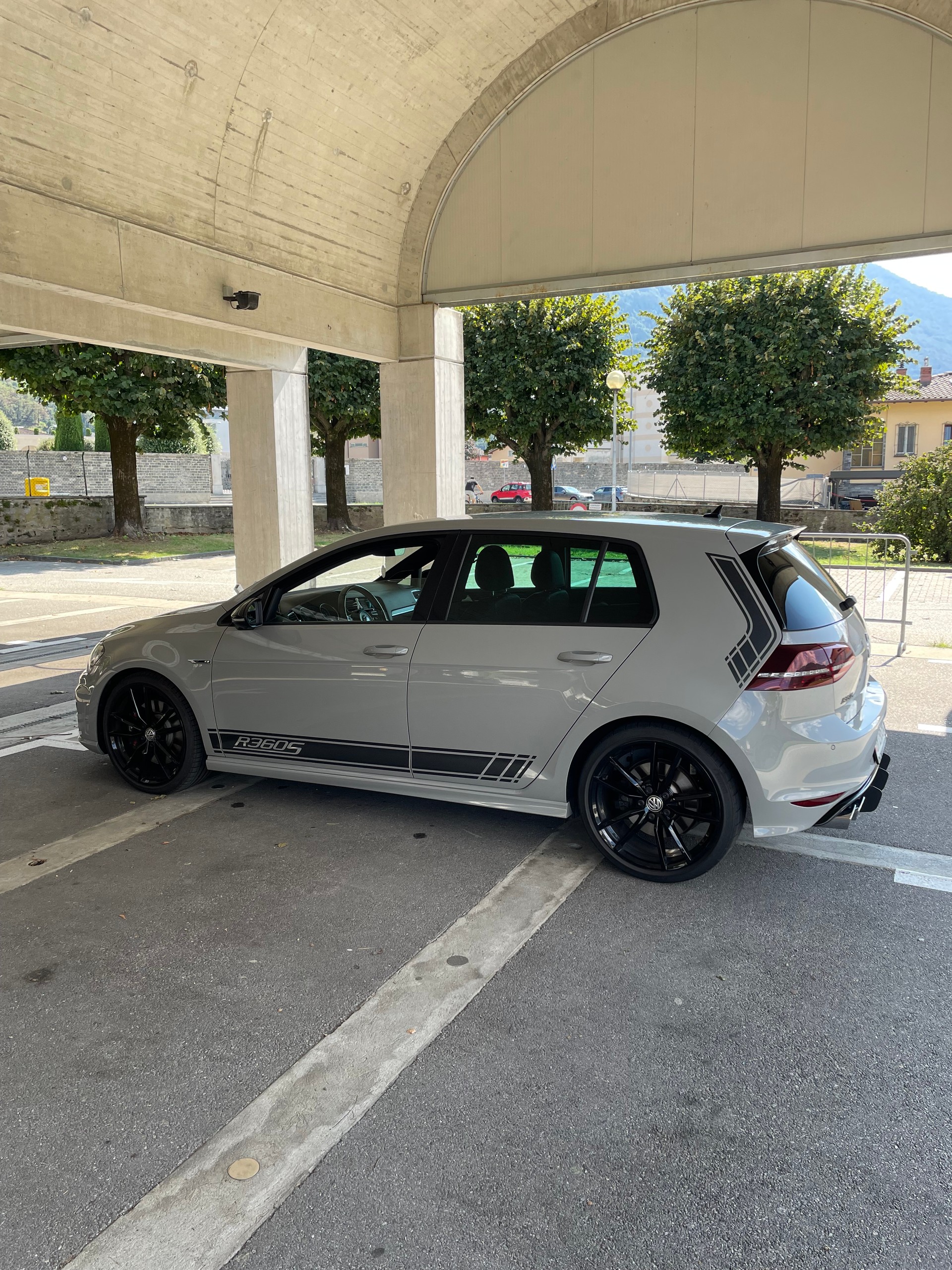 VW 2.0 TSI R360S DSG 4motion-image-3
