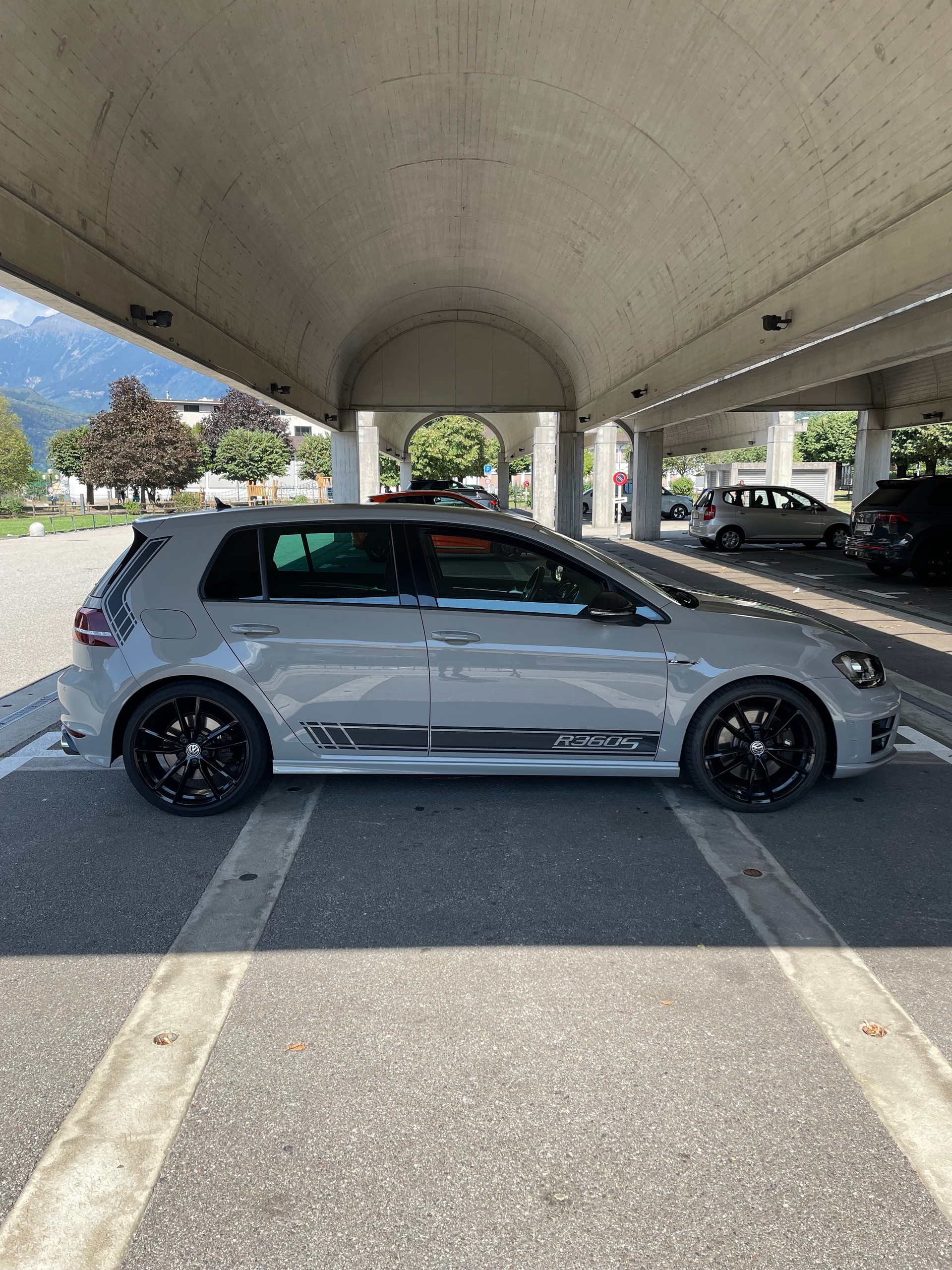 VW 2.0 TSI R360S DSG 4motion-image-1