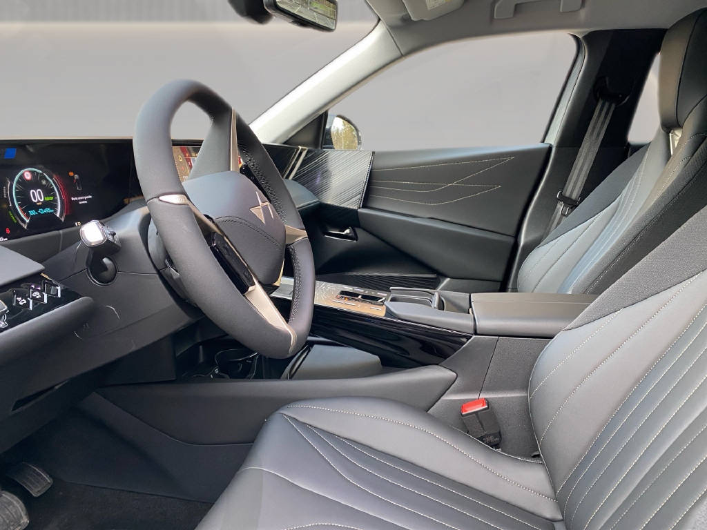 DS AUTOMOBILES No8 230ch Automatique PALLAS-image-9