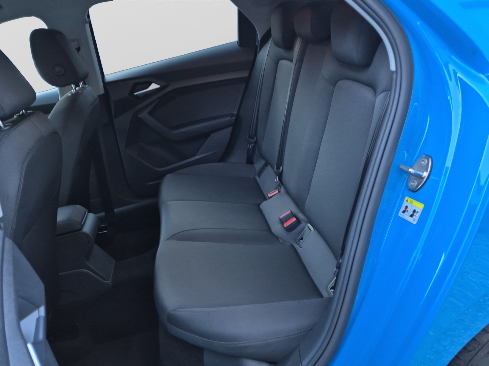 AUDI A1 Sportback 30 TFSI S-LINE-image-15