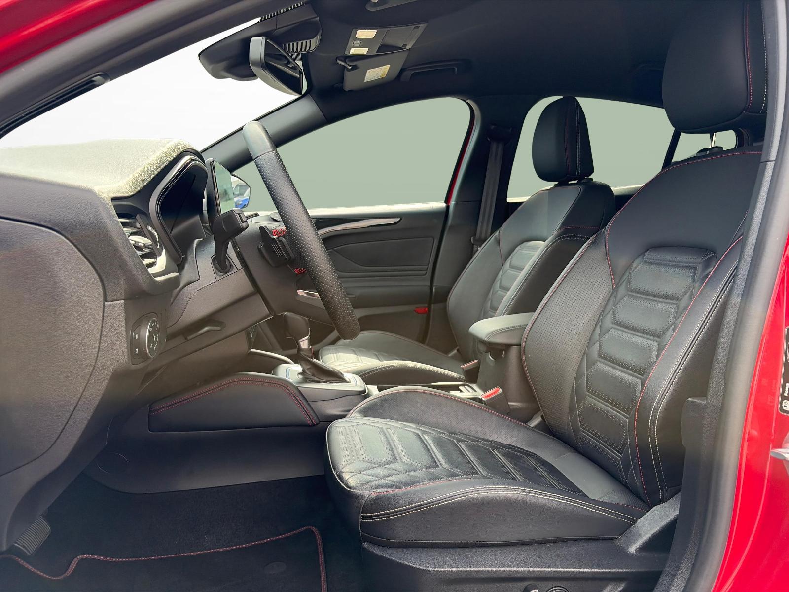 FORD Focus 1.0i EcoB Hybrid 155 ST-Line X-image-9