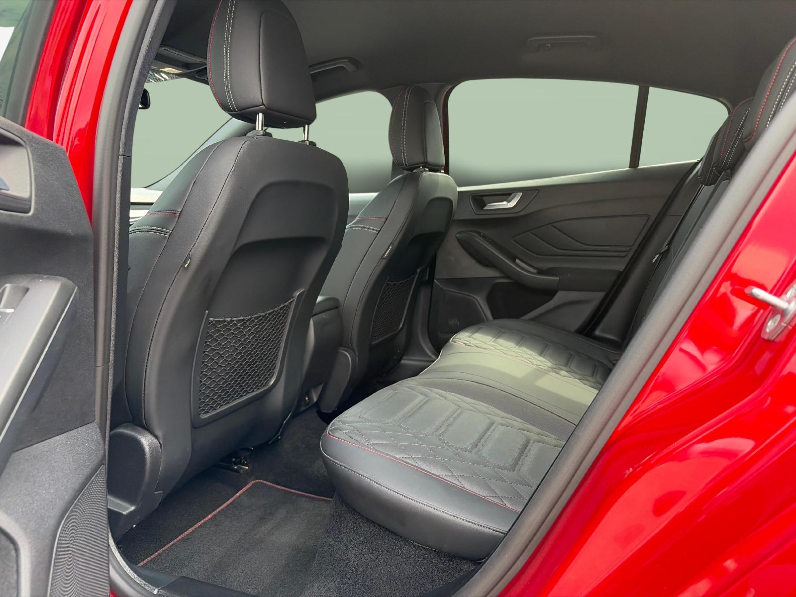 FORD Focus 1.0i EcoB Hybrid 155 ST-Line X-image-15