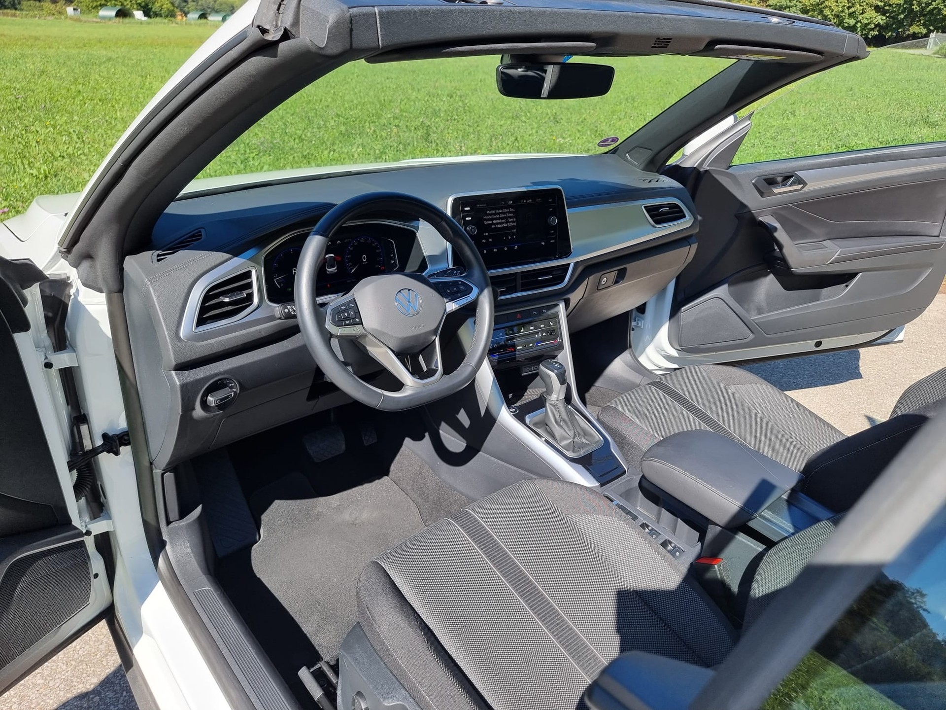 VW 1.5 TSI Style DSG-image-4