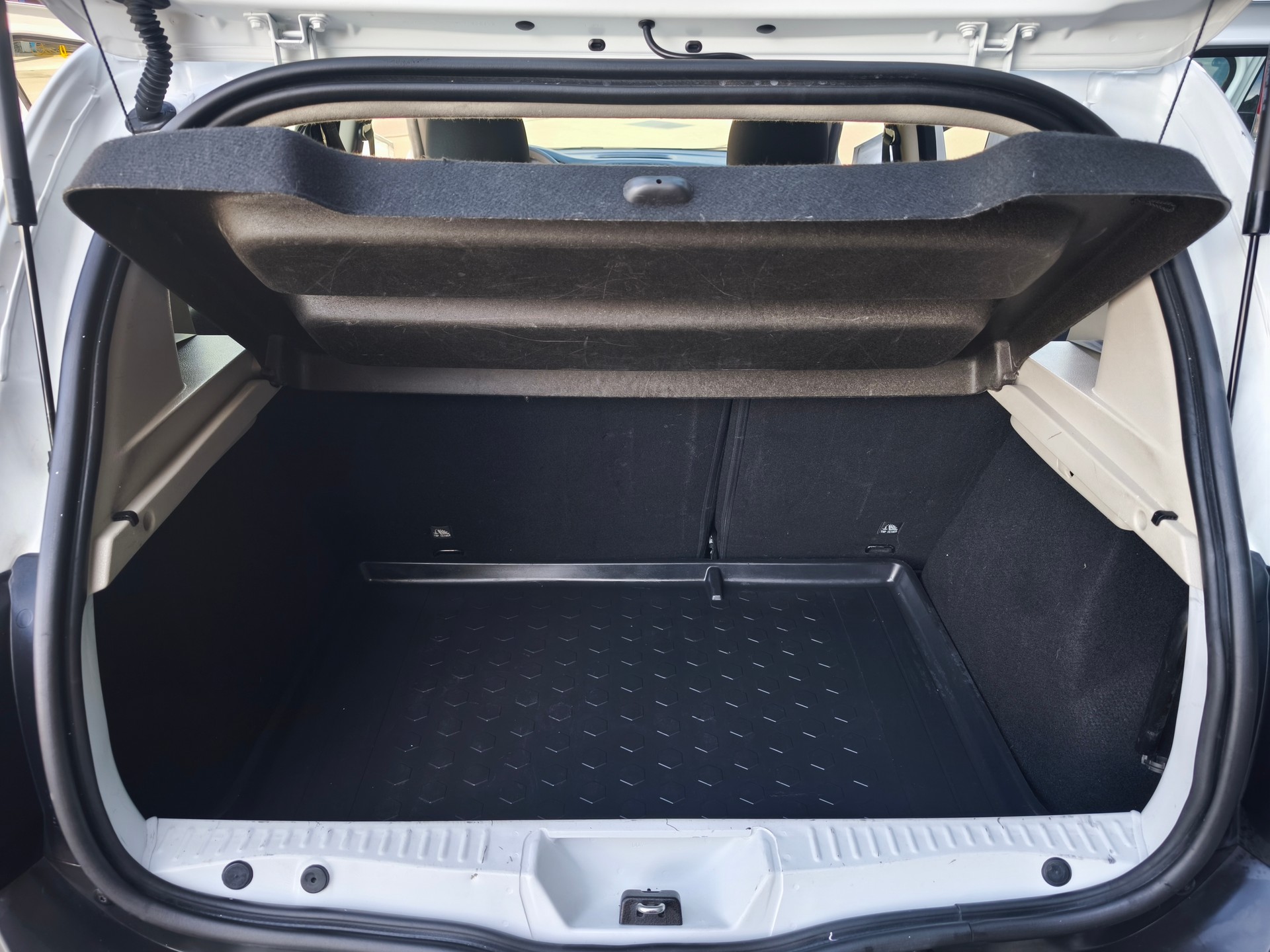 DACIA Sandero 1.2 Essential-image-11
