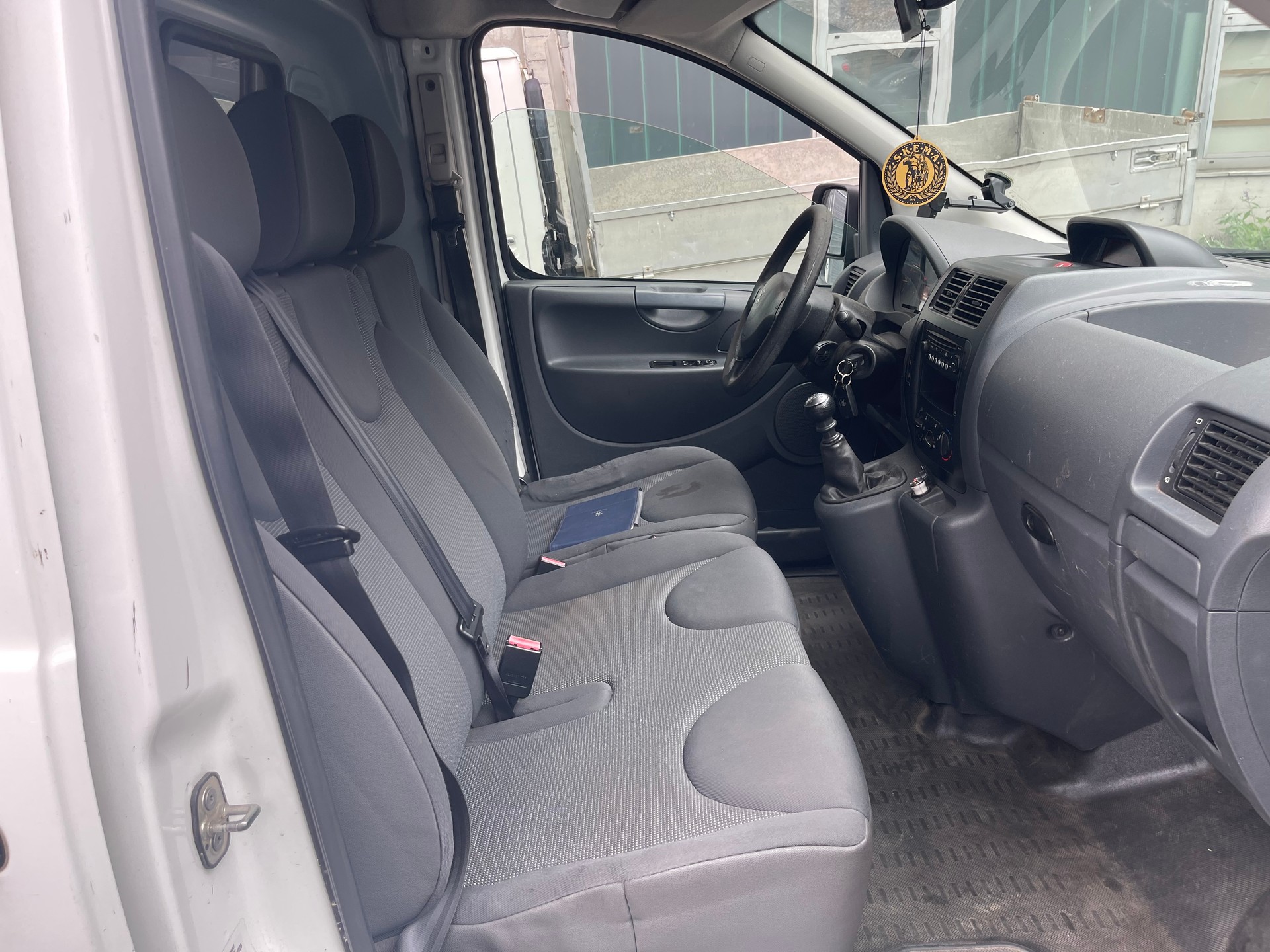 PEUGEOT Expert 2.0 HDi 229 L2H1-image-7