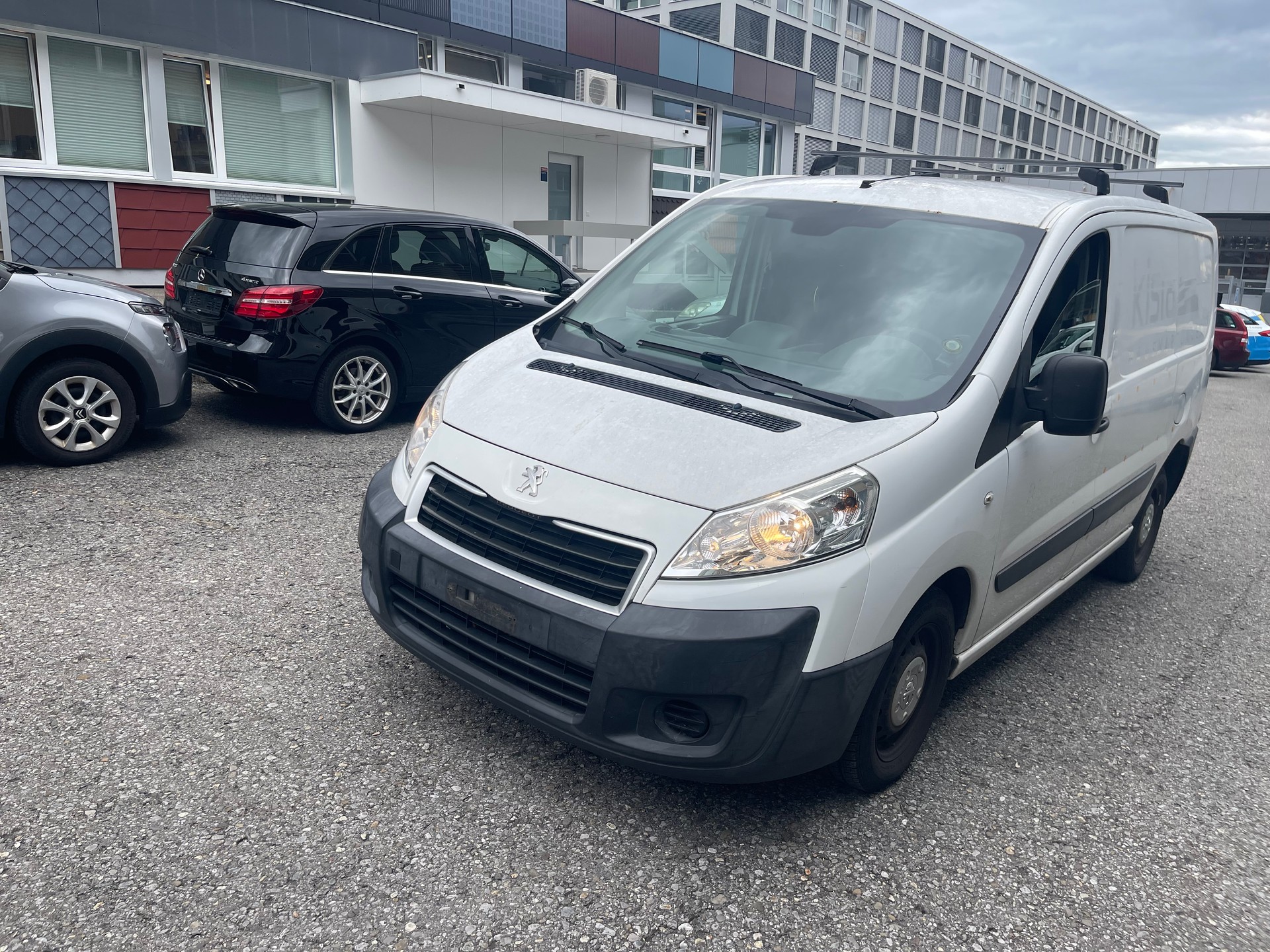 PEUGEOT Expert 2.0 HDi 229 L2H1-image-2