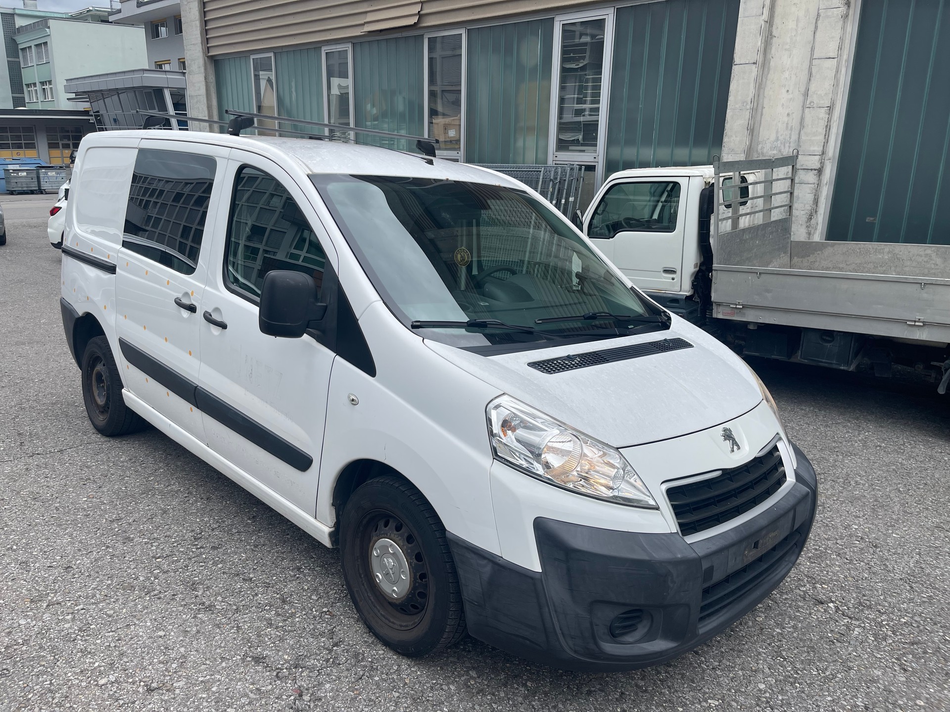 PEUGEOT Expert 2.0 HDi 229 L2H1-image-0