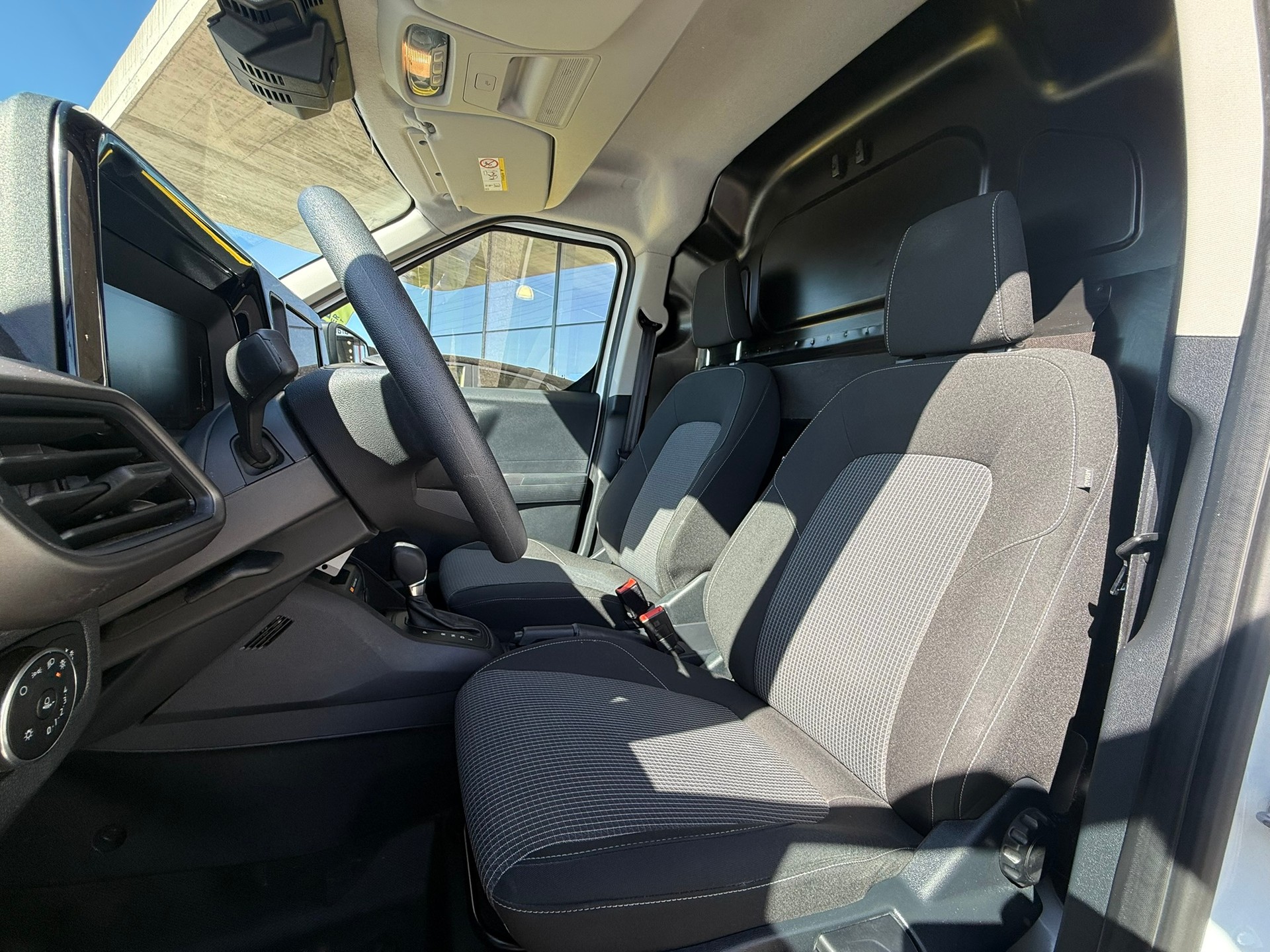 FORD Transit Courier Van 1.0 EcoBoost Trend Automat-image-7