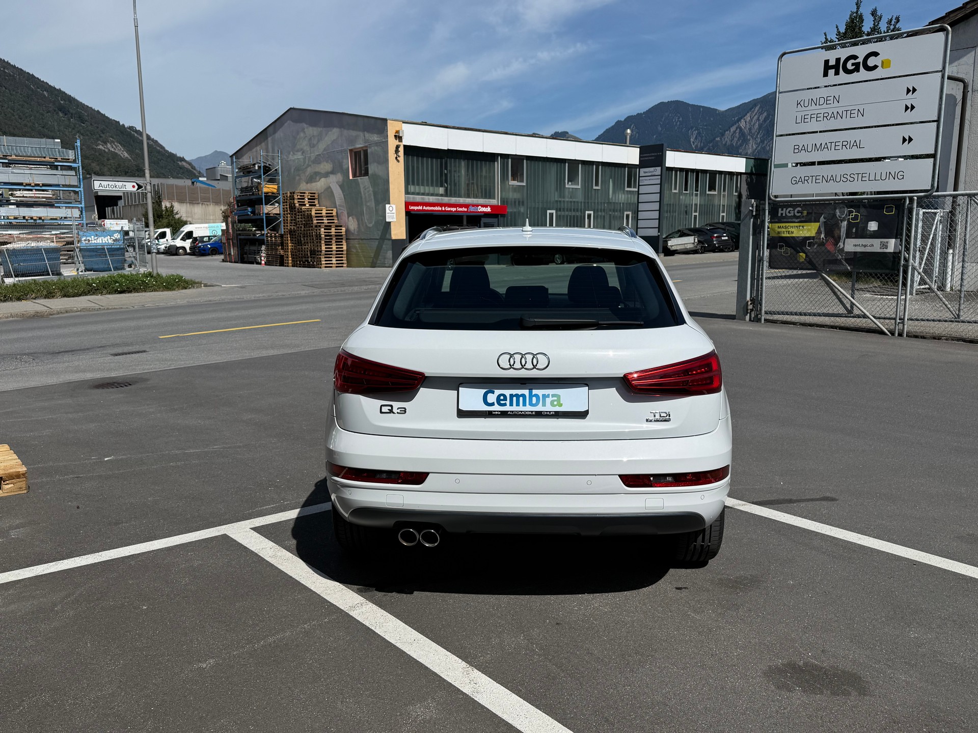 AUDI Q3 2.0 TDI sport quattro S-tronic-image-6