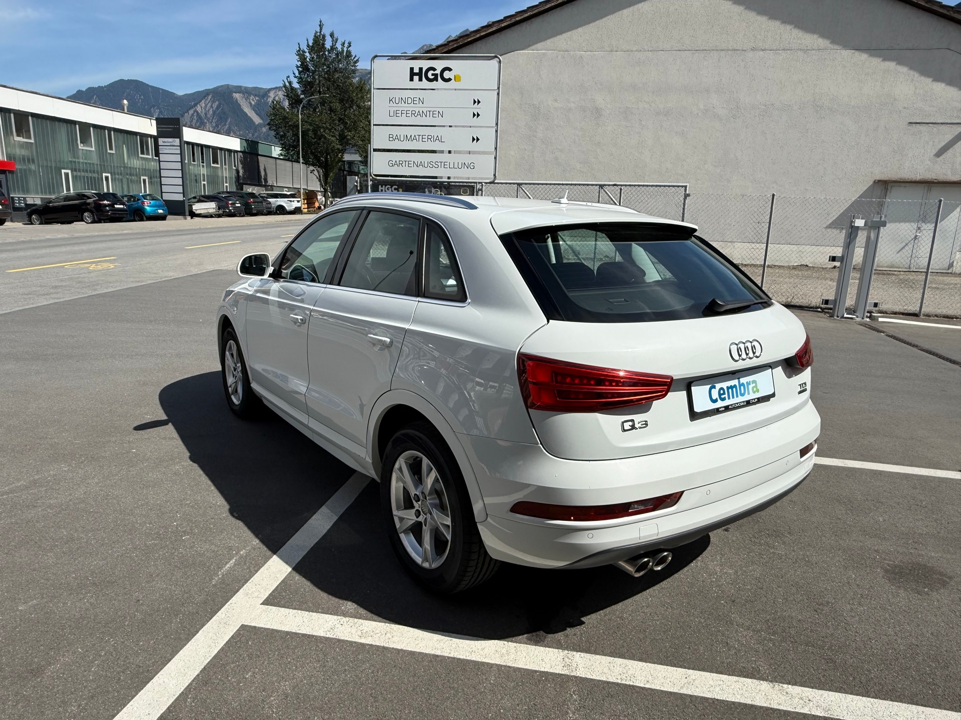 AUDI Q3 2.0 TDI sport quattro S-tronic-image-7