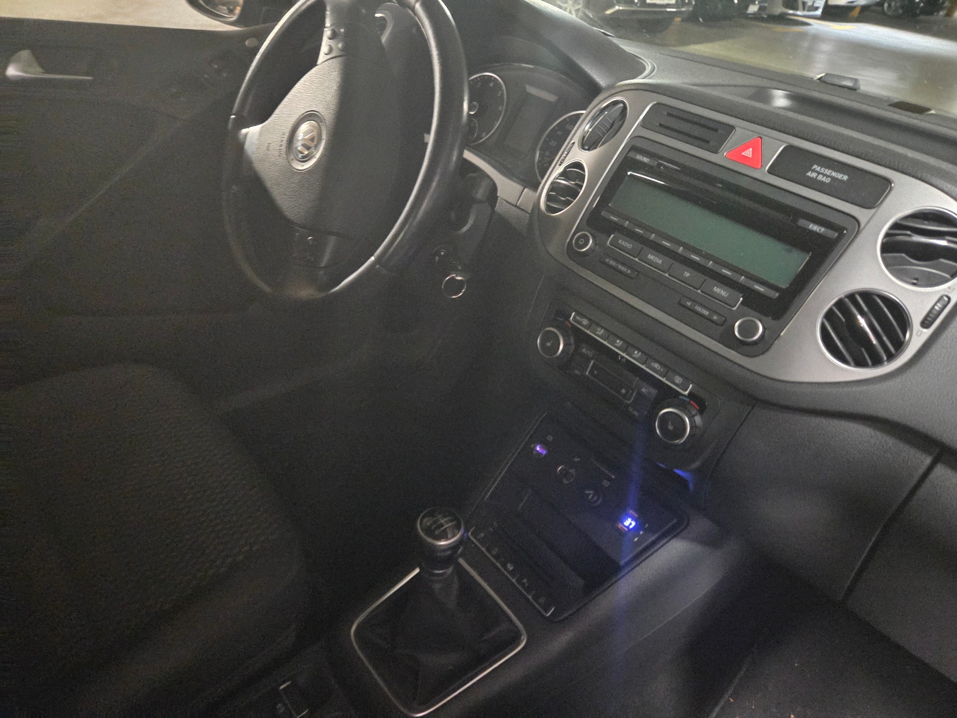 VW Tiguan 1.4 TSI BlueMotion Value 4x2-image-8