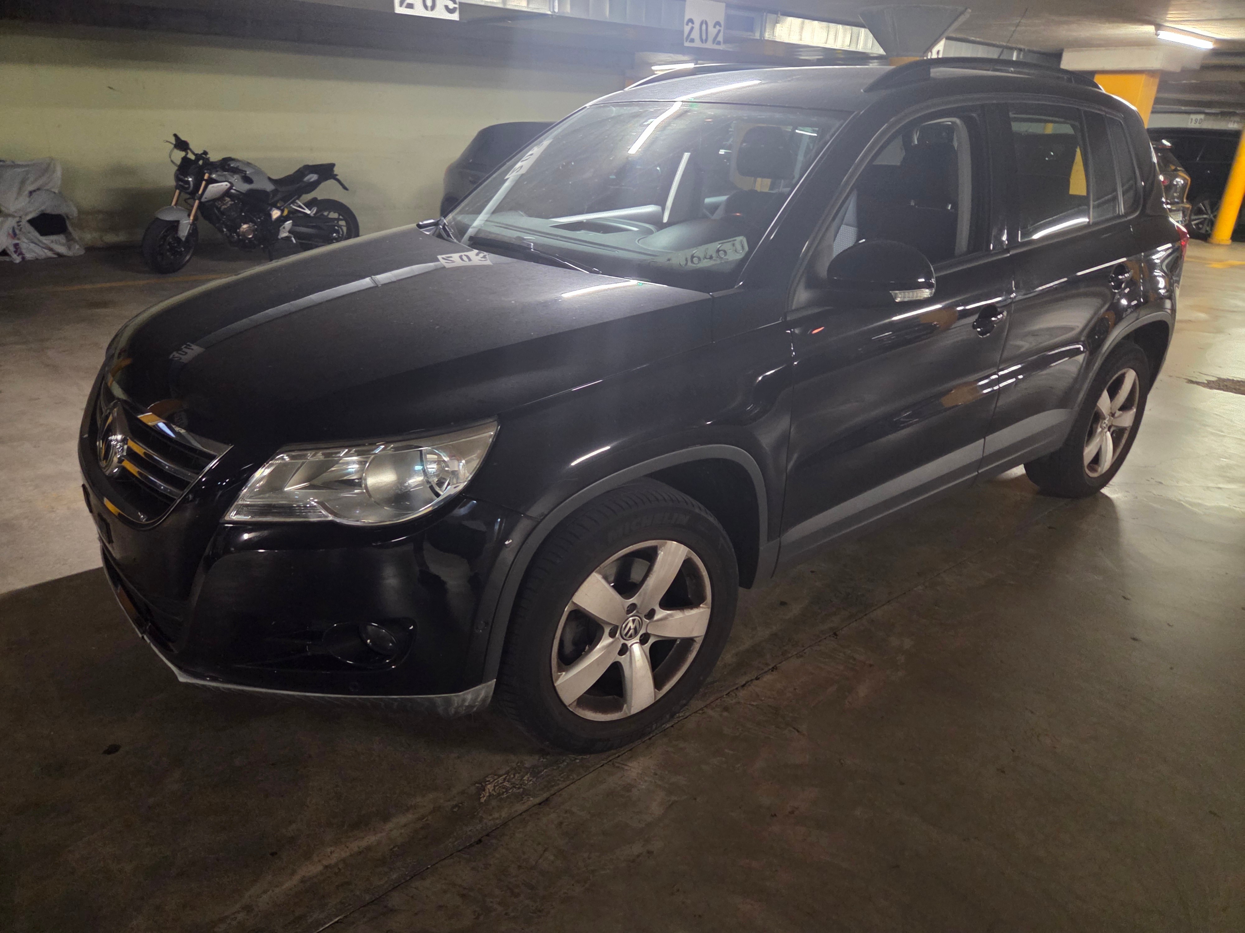 VW Tiguan 1.4 TSI BlueMotion Value 4x2 — slika 1