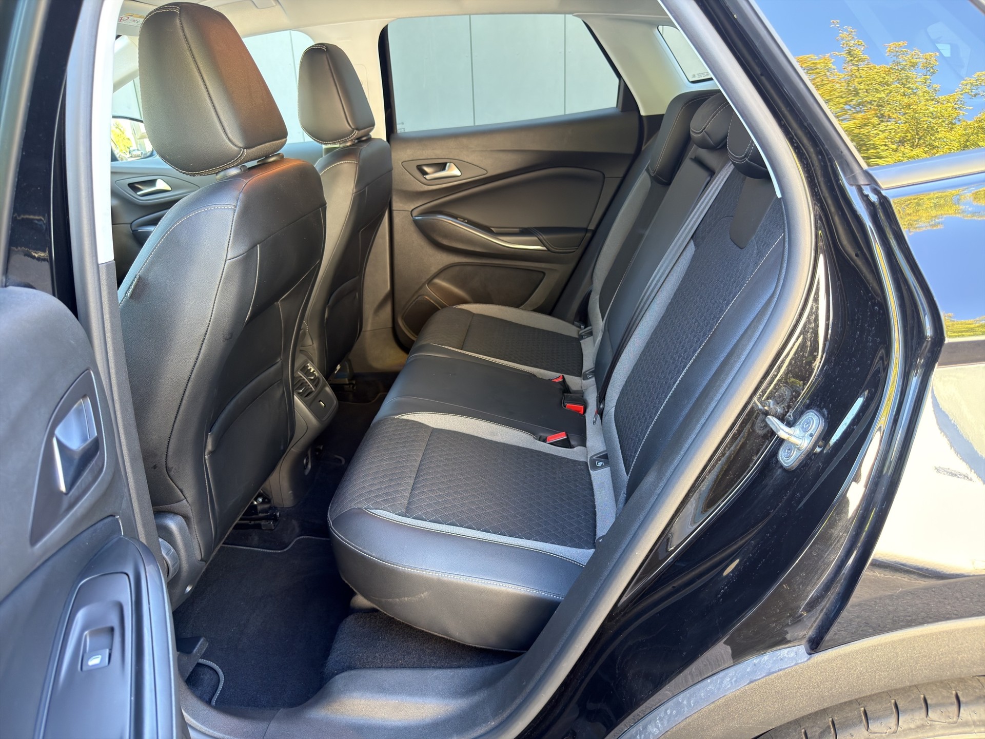 OPEL Grandland X 1.2i TP Excellence Automatik-image-12