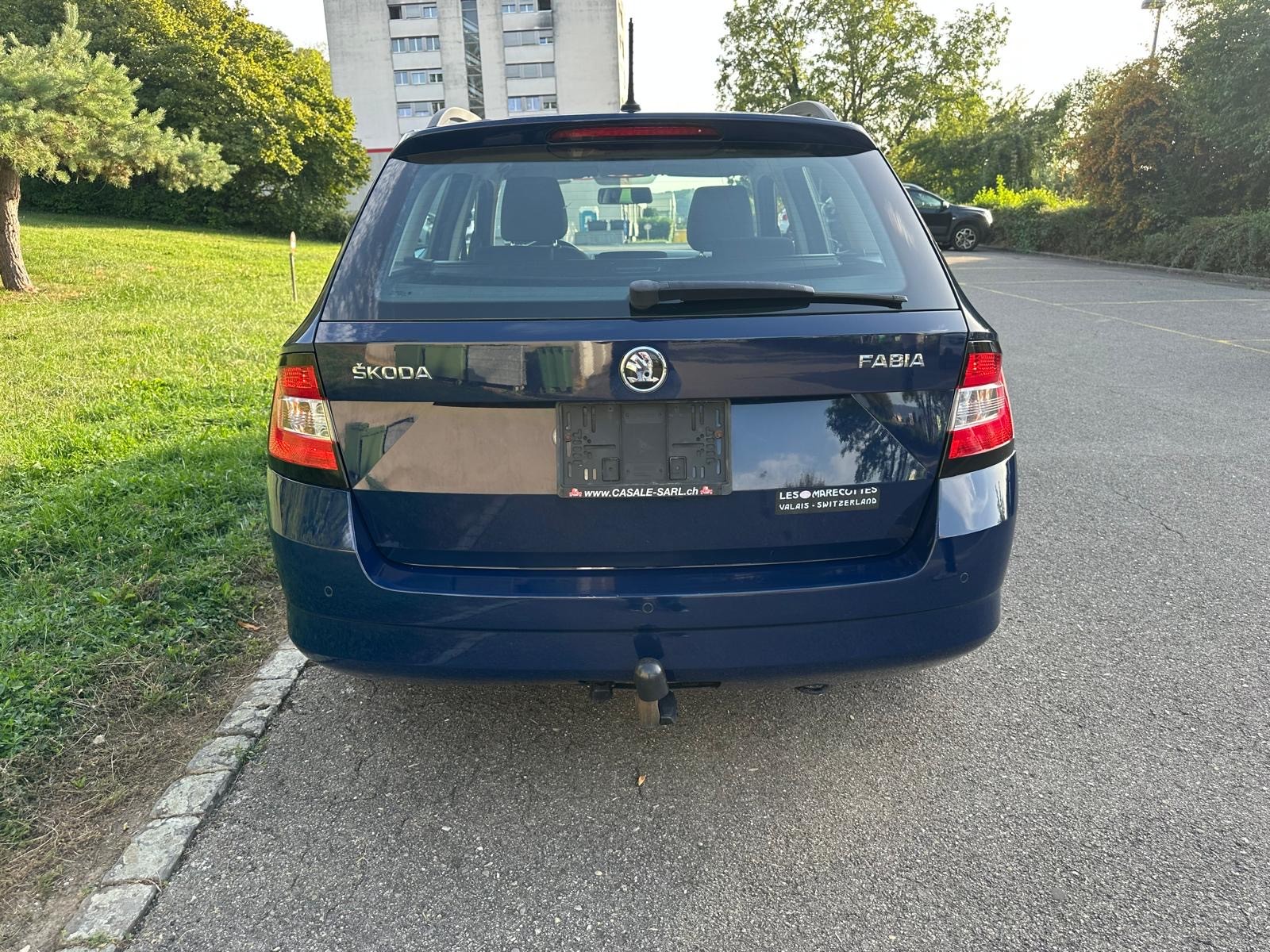 SKODA Fabia 1.2 TSI Ambition-image-8