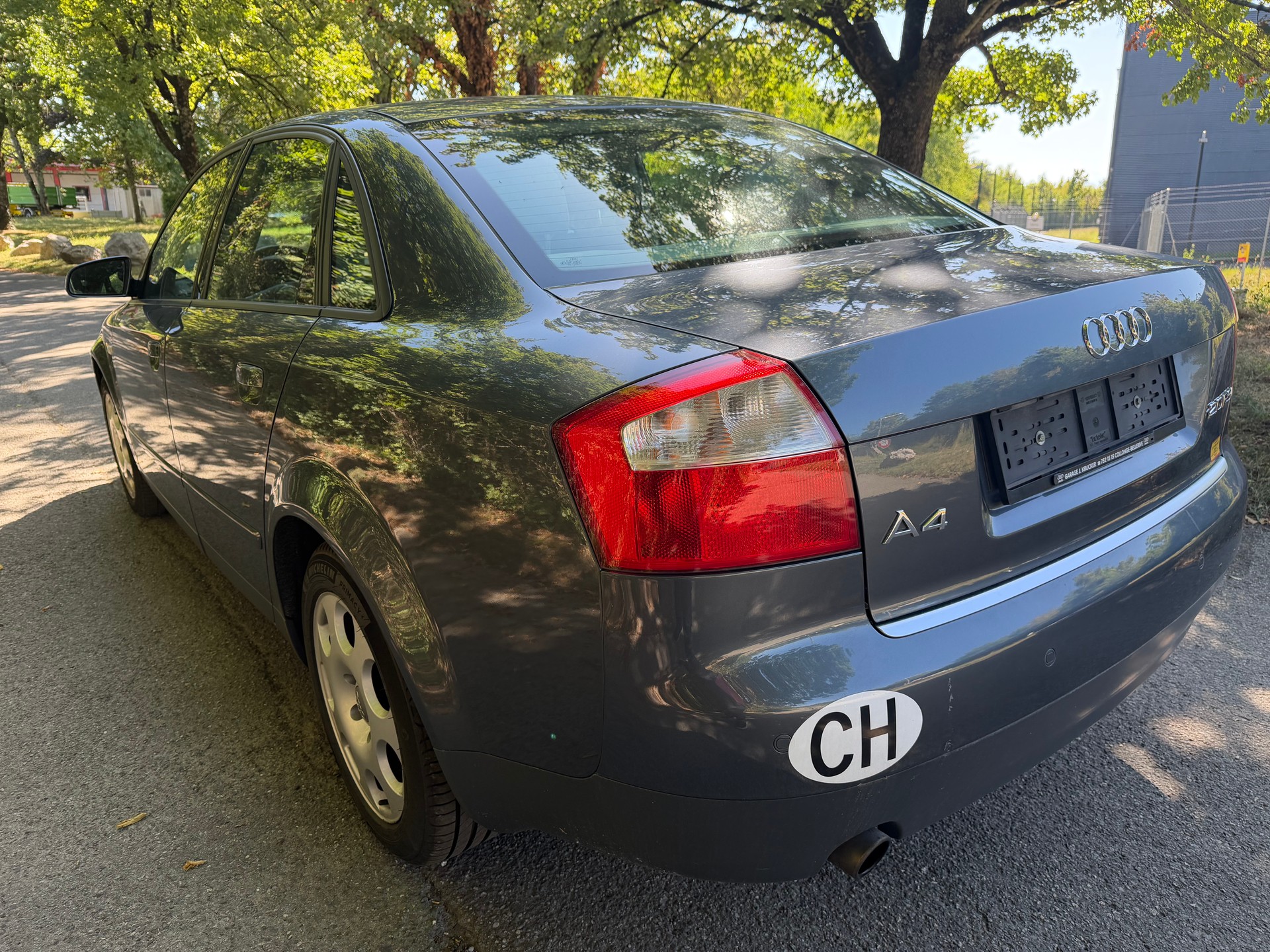 AUDI A4 2.0 FSI-image-5