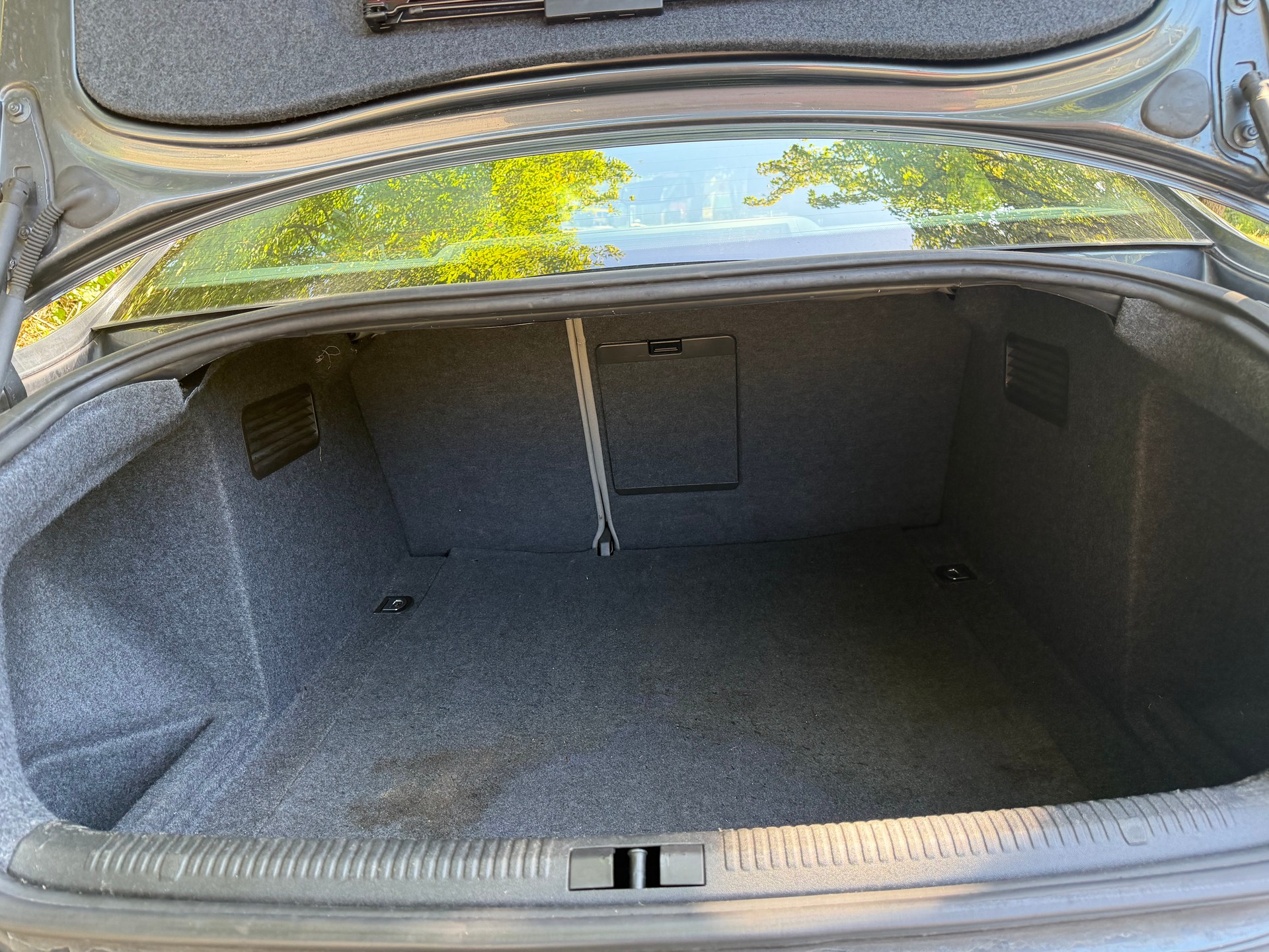 AUDI A4 2.0 FSI-image-8