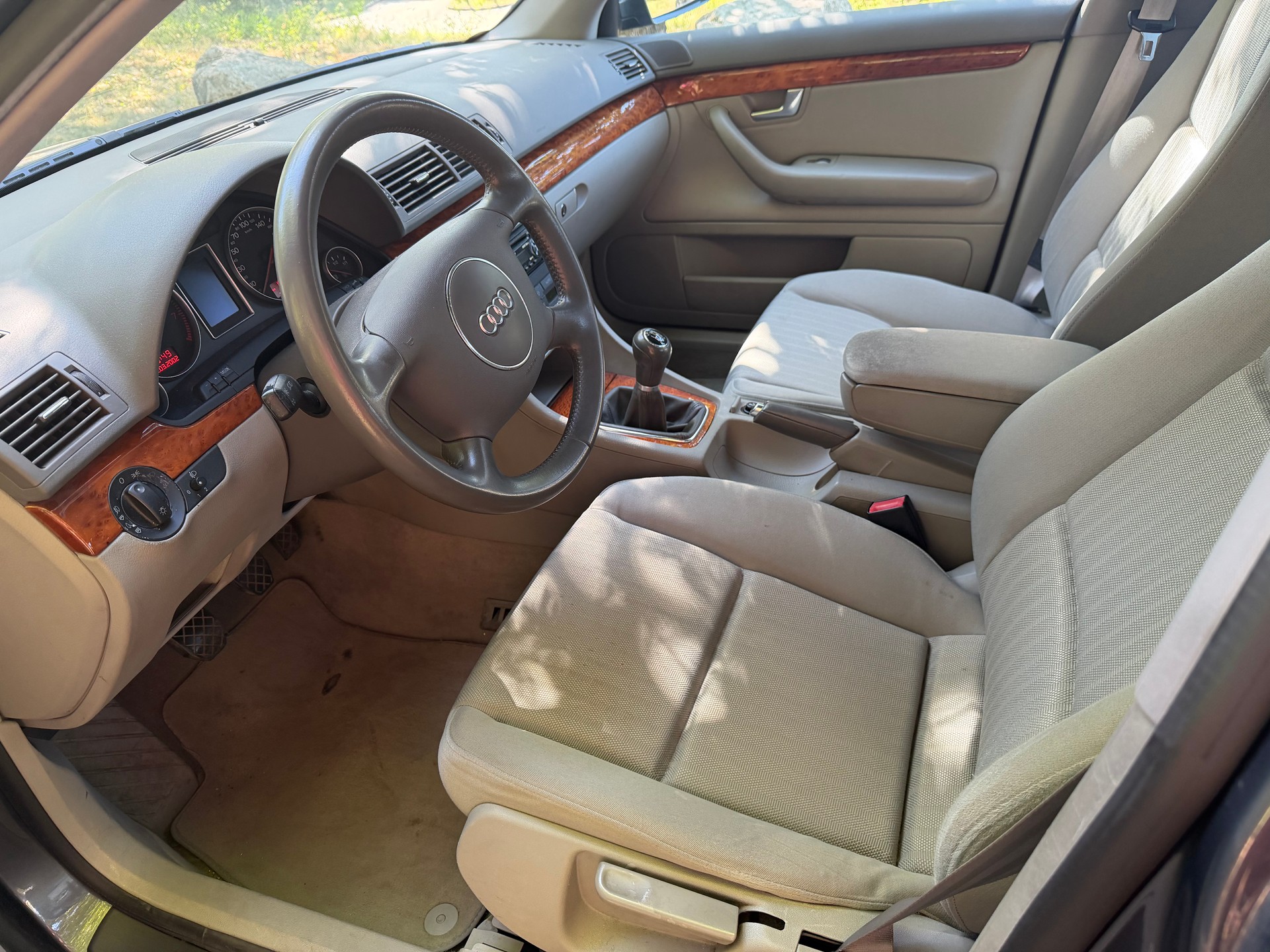 AUDI A4 2.0 FSI-image-6