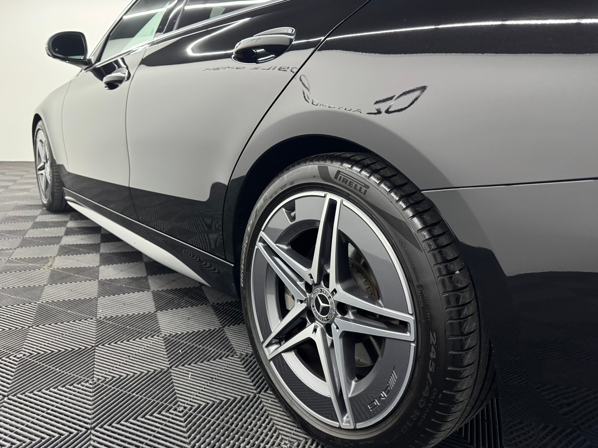MERCEDES-BENZ C 200 T AMG Line-image-9