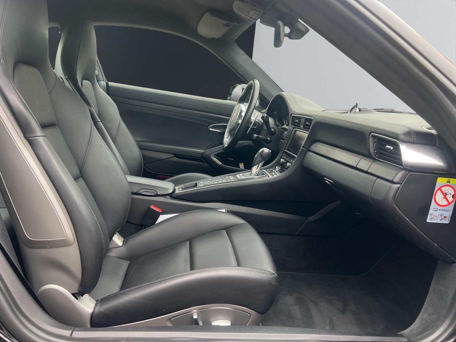 PORSCHE 911 Carrera 4 GTS PDK-image-12