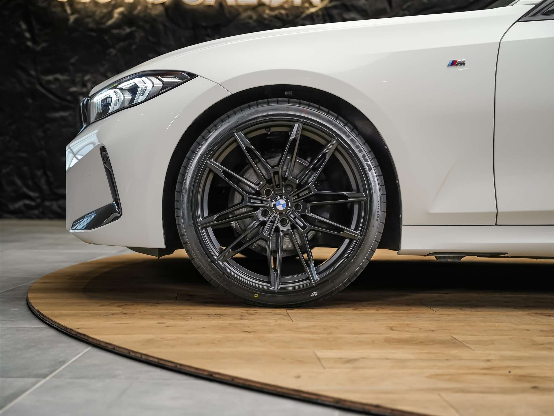 BMW 320i Steptronic M Sport Pro *20" Felgen*Akustik*Ambientebeleuchtung*-image-16