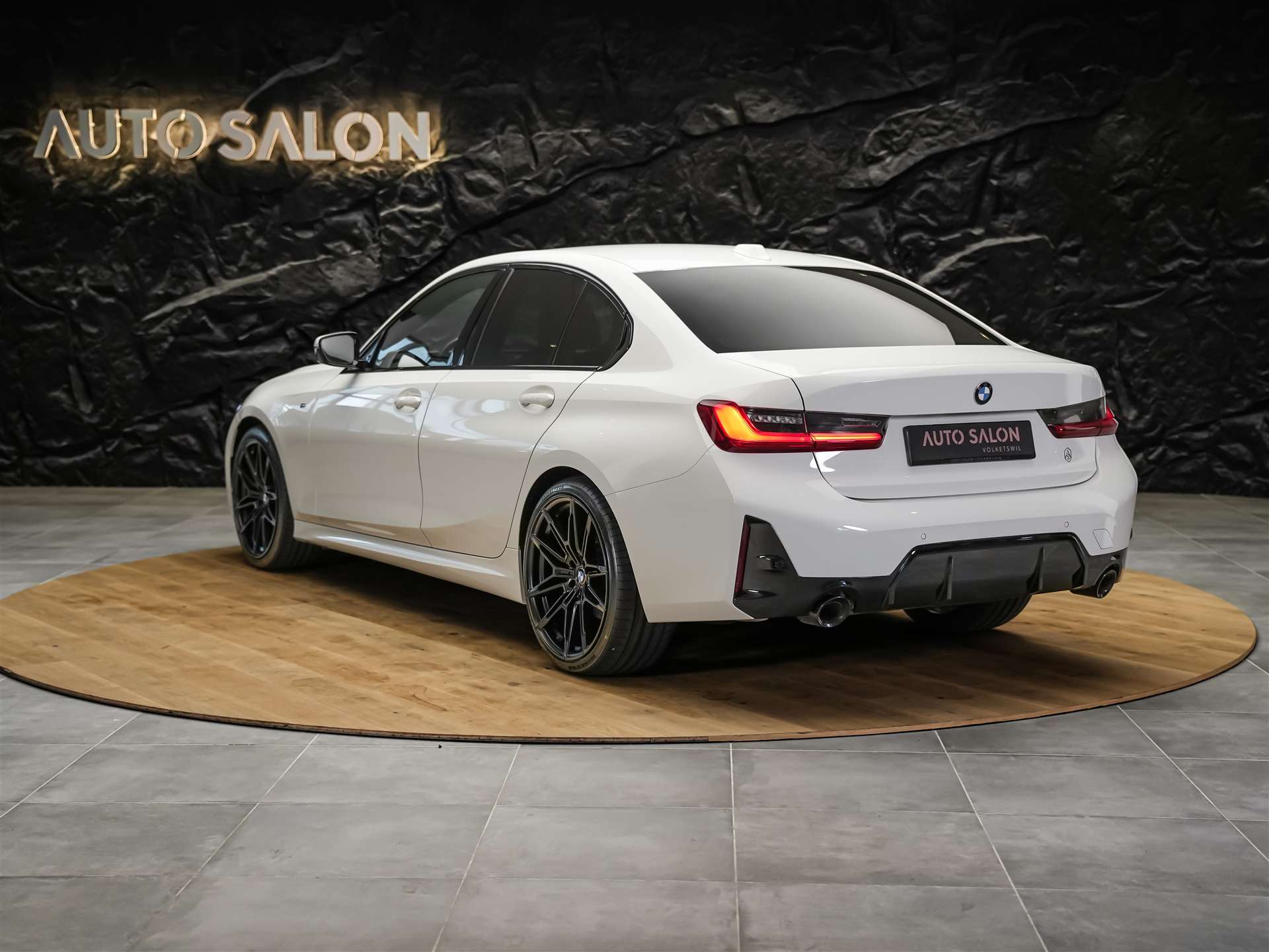BMW 320i Steptronic M Sport Pro *20" Felgen*Akustik*Ambientebeleuchtung*-image-2