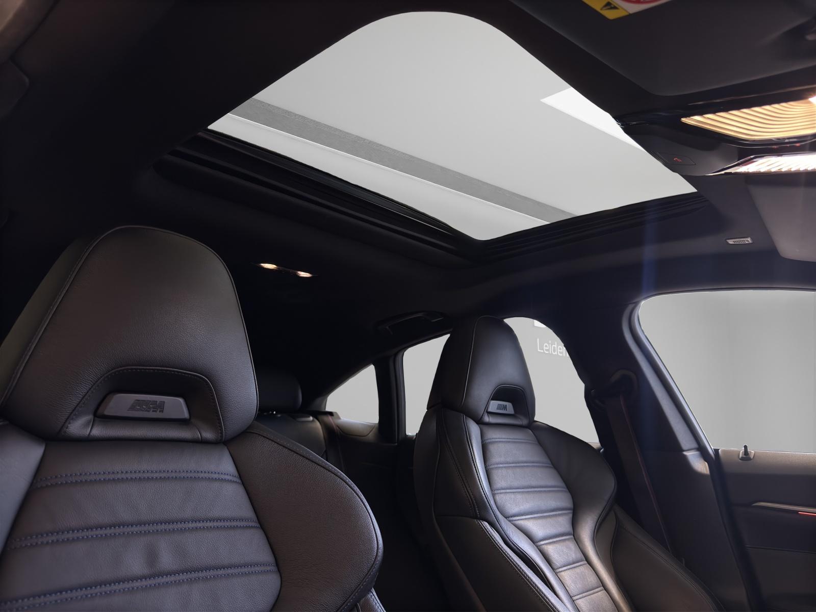 BMW 4er Gran Coupé M440i xDrive M-SportPaket-image-22