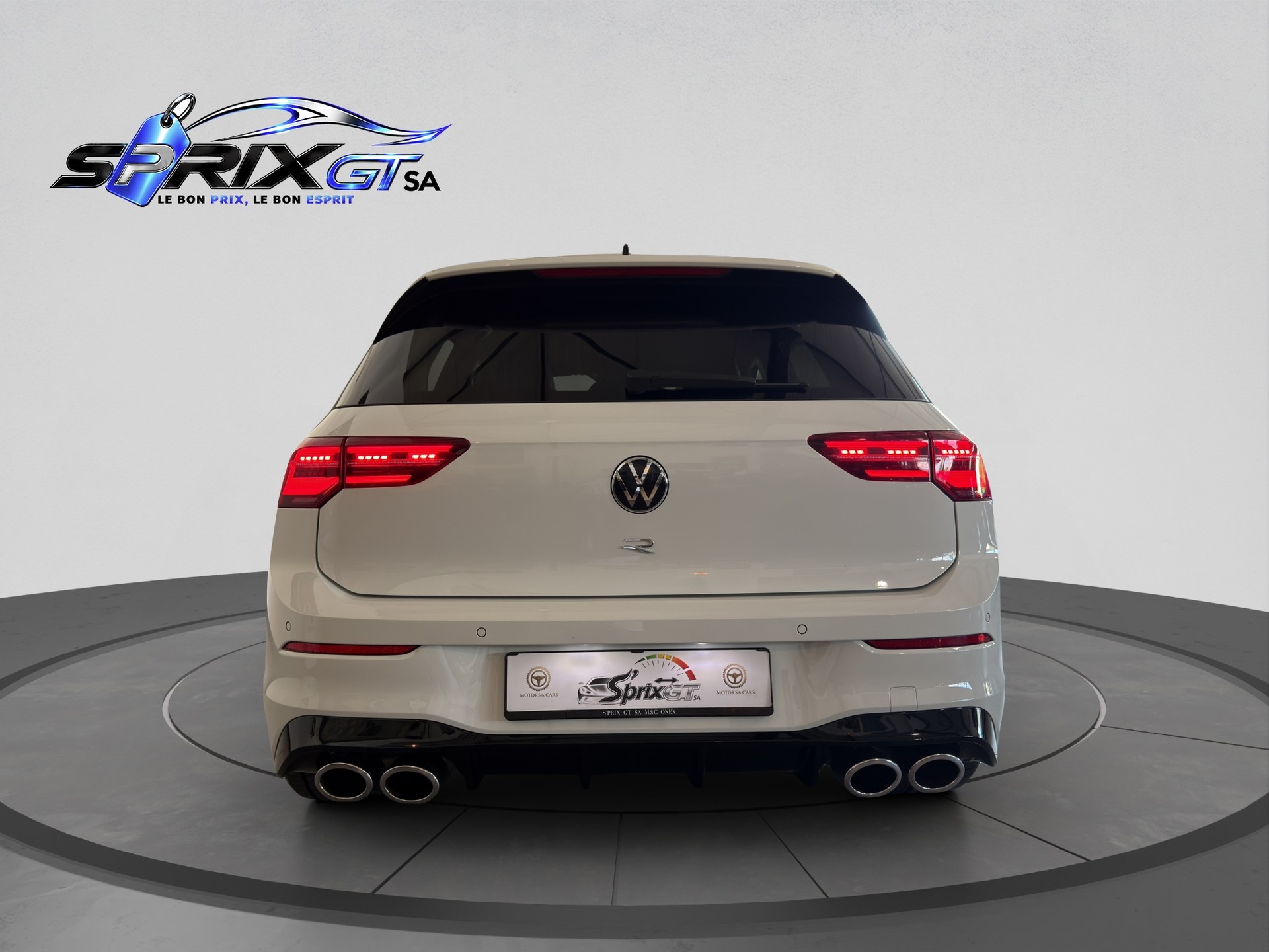 VW Golf 2.0 TSI R DSG 4Motion-image-3